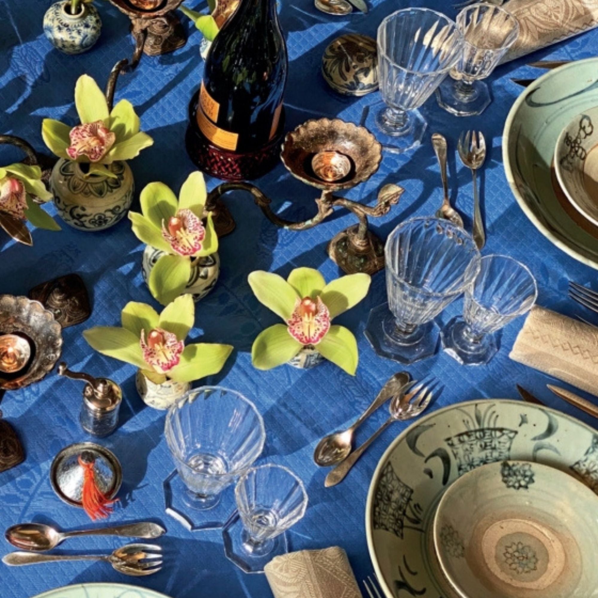 The World at Your Table: Inspiring Tabletop Designs