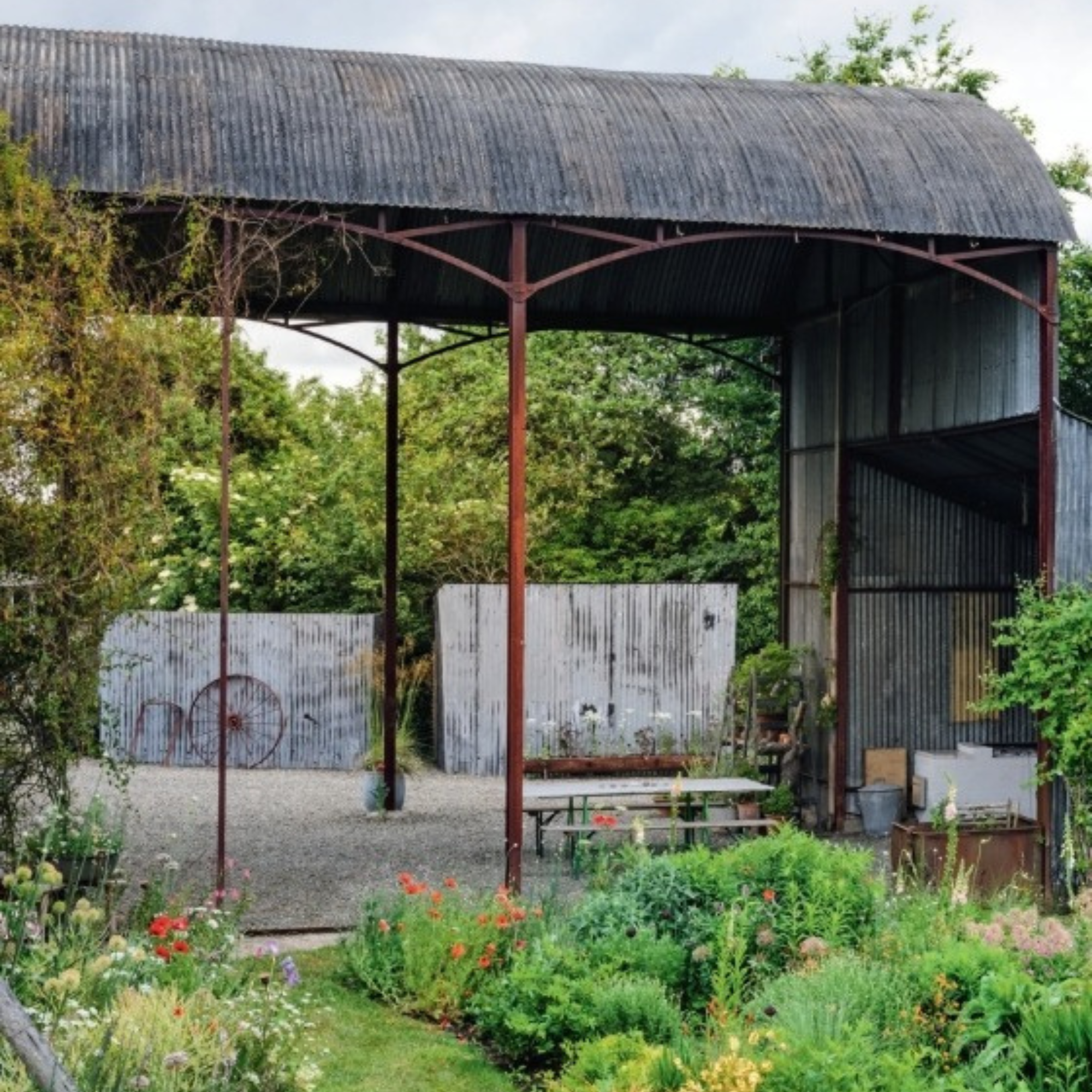 Gardens Illustrated: The New Beautiful: Inspiring Gardens for a Resilient Future