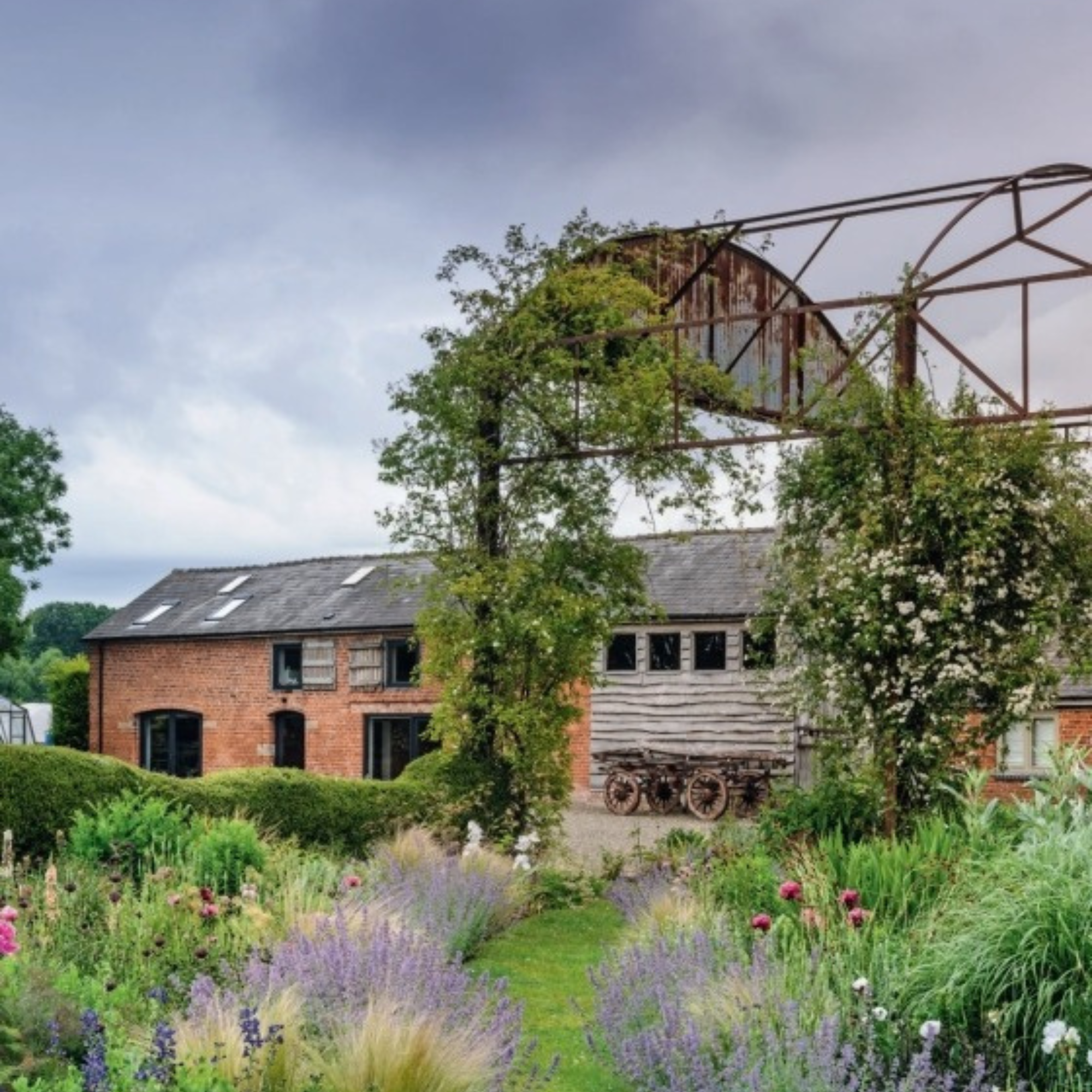 Gardens Illustrated: The New Beautiful: Inspiring Gardens for a Resilient Future