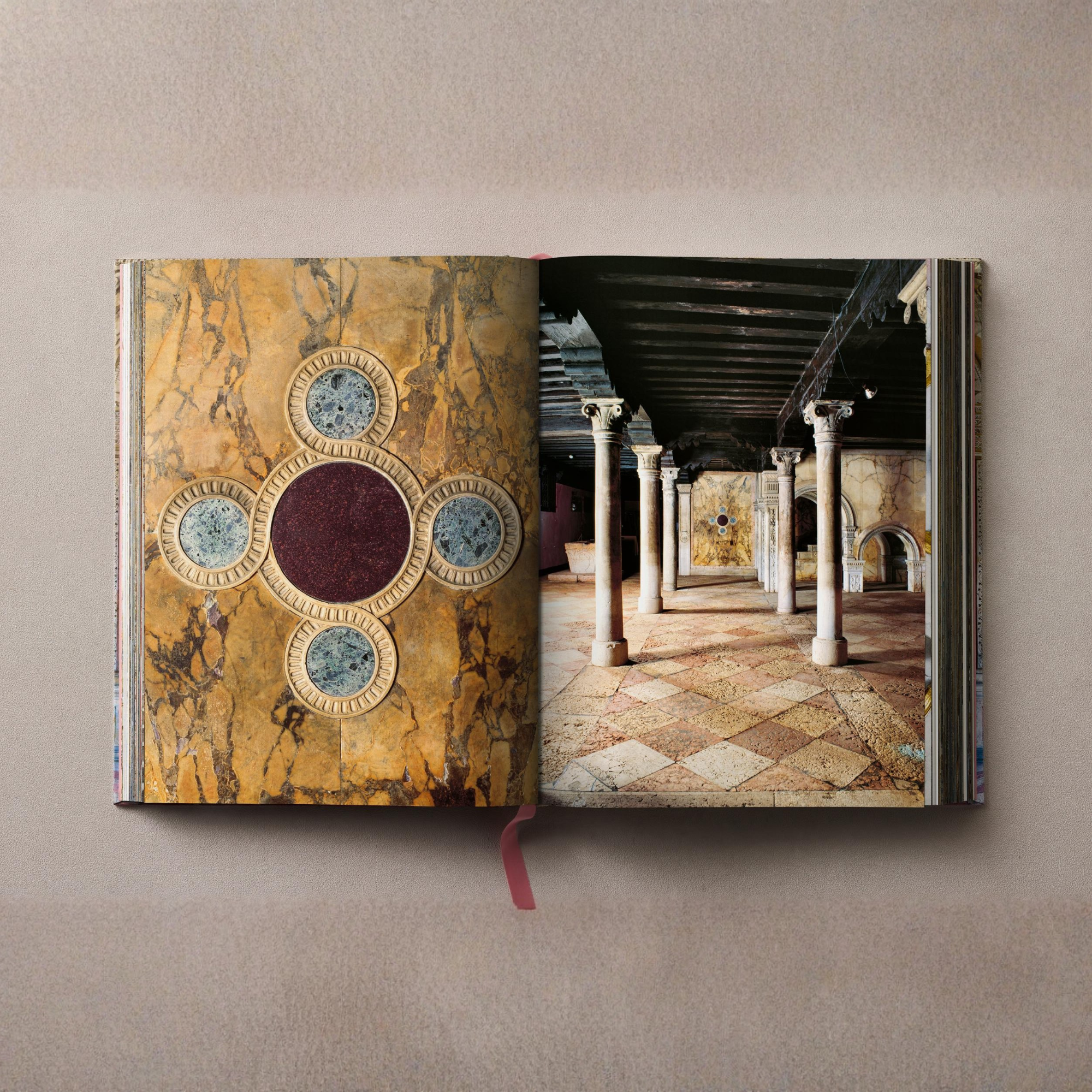 Massimo Listri. Italian Palaces