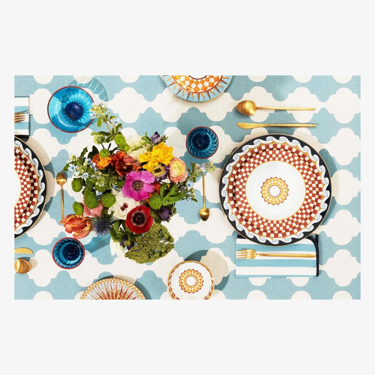 Table energy: Entertain with Italian Spirit