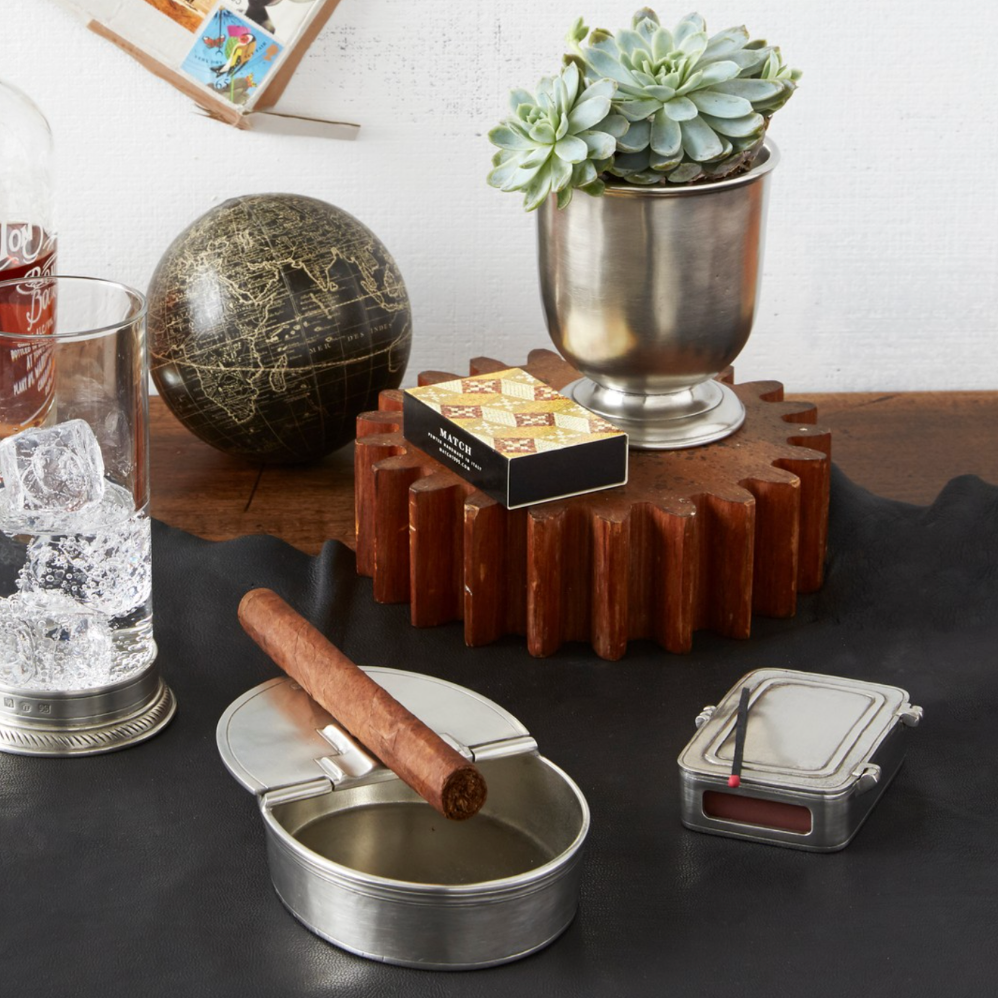 Oval Lidded Cigar Ashtray