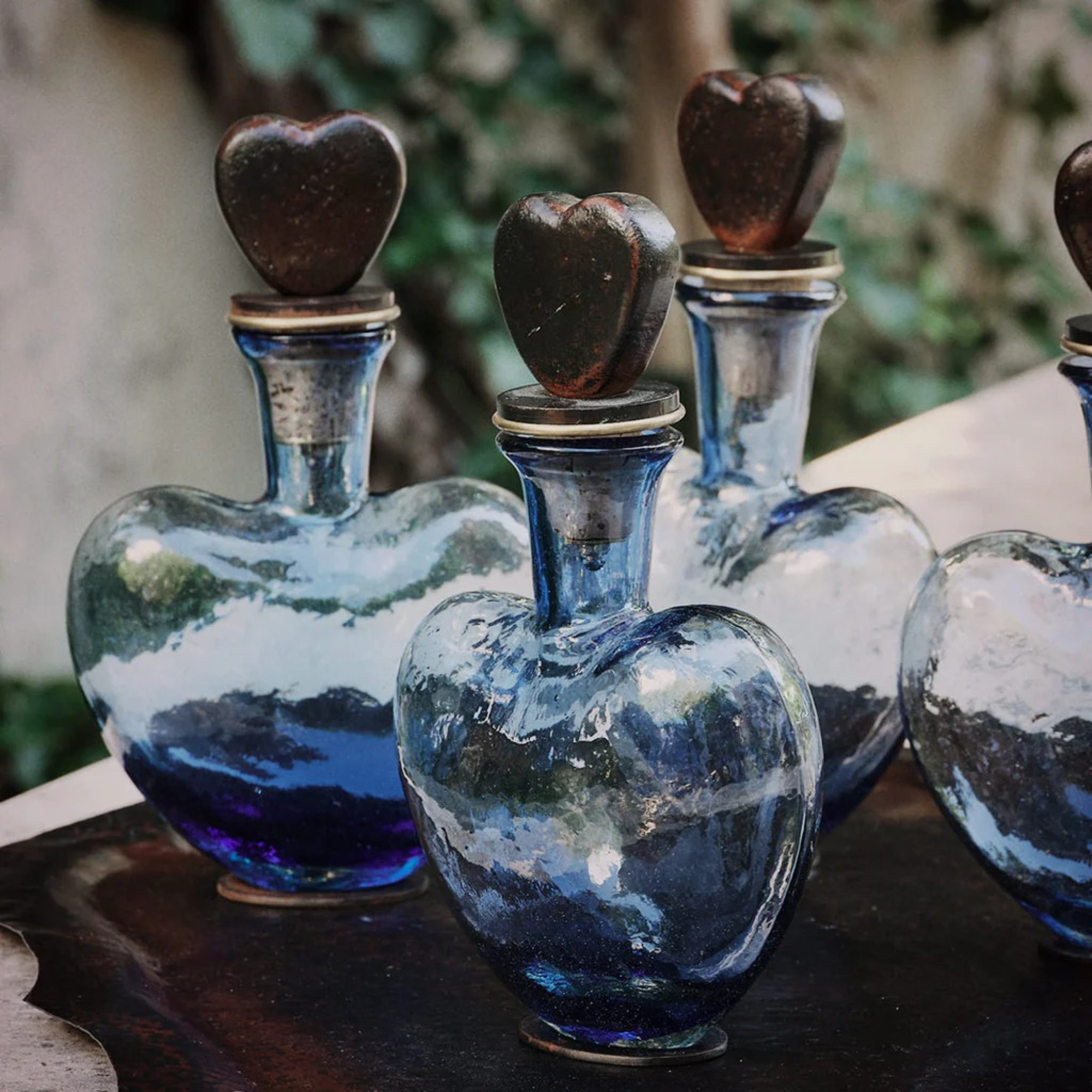 Dos Corazones Heart Decanter in Azure