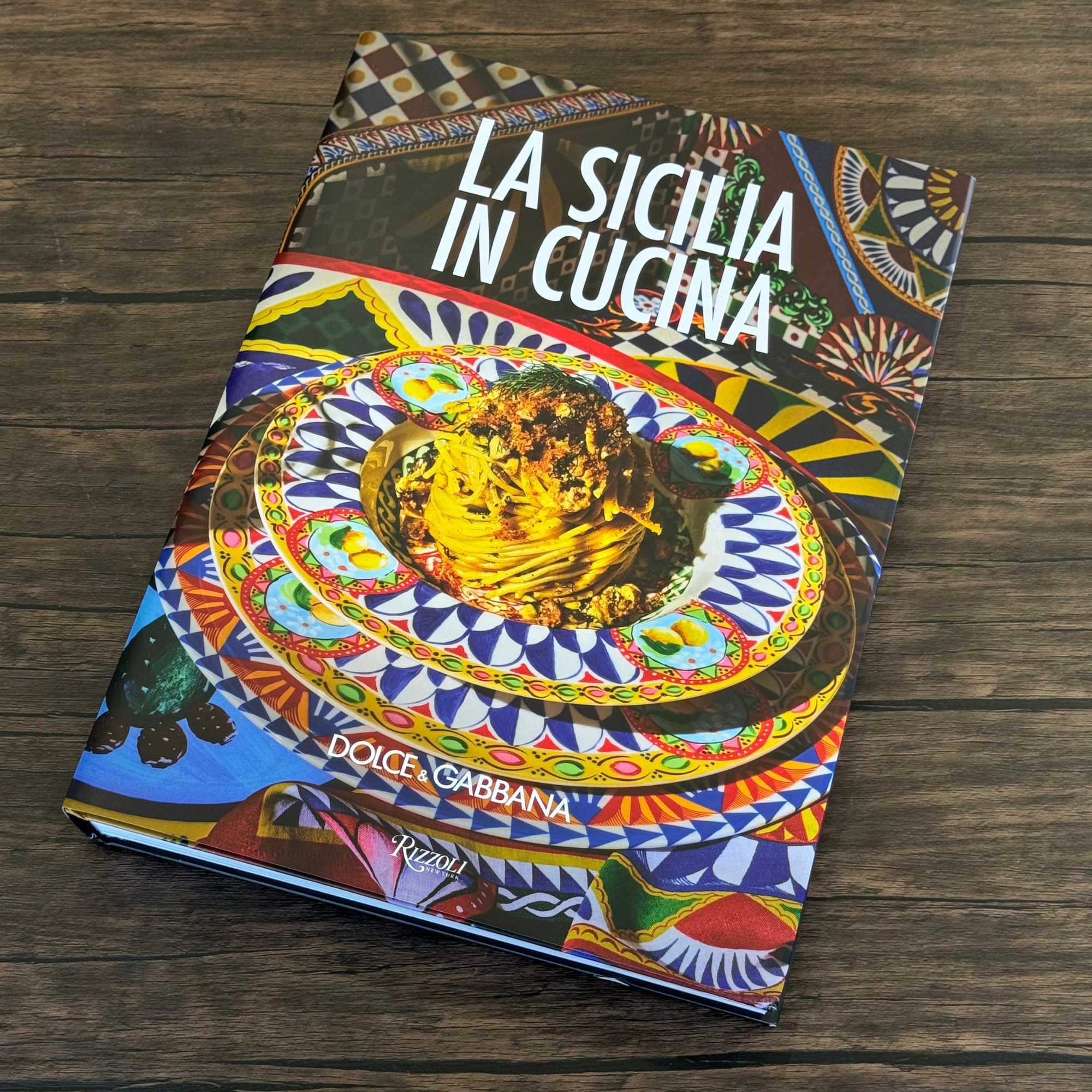 Dolce & Gabbana: La Sicilia in Cucina — Italian Edition with