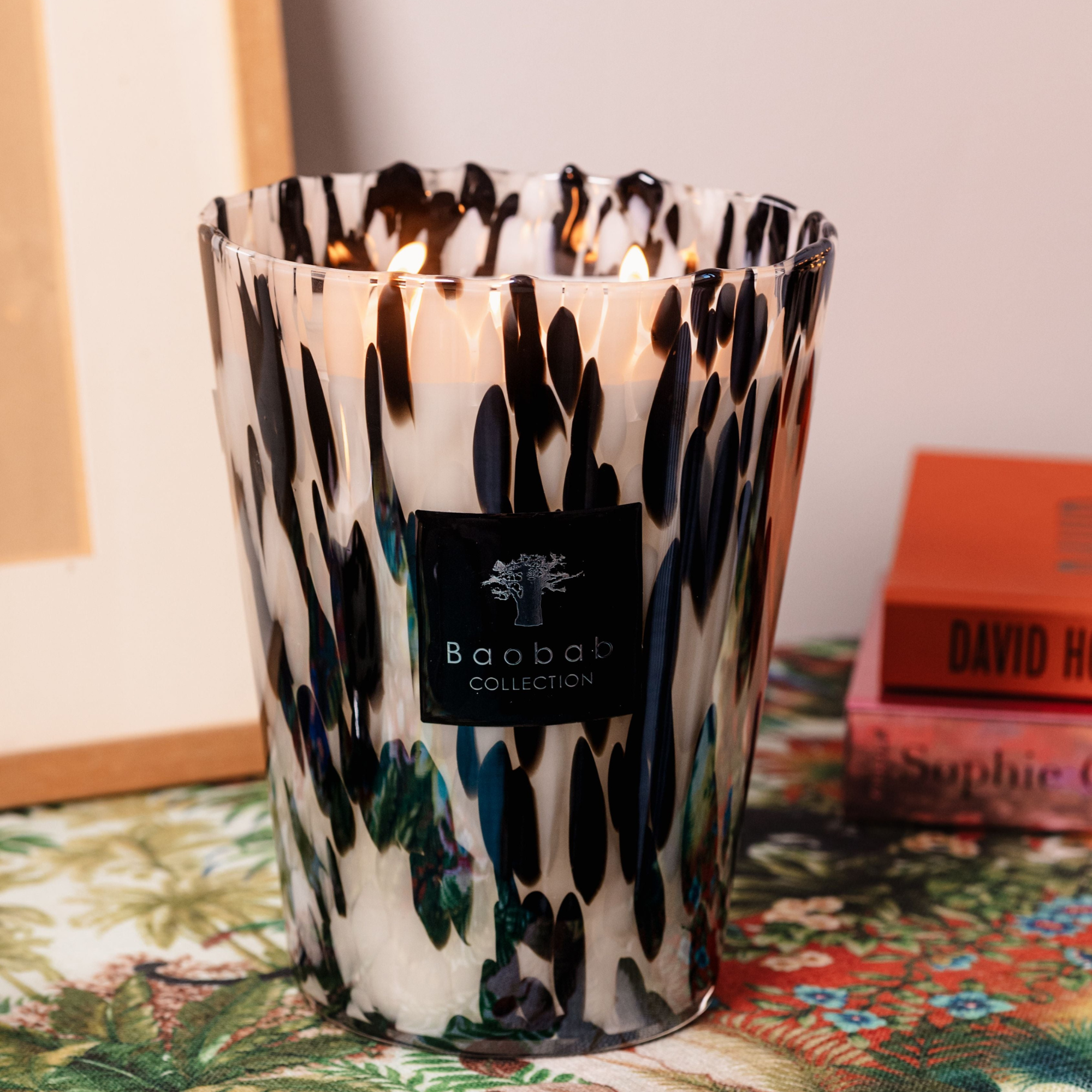 Black Pearls Scented Candle