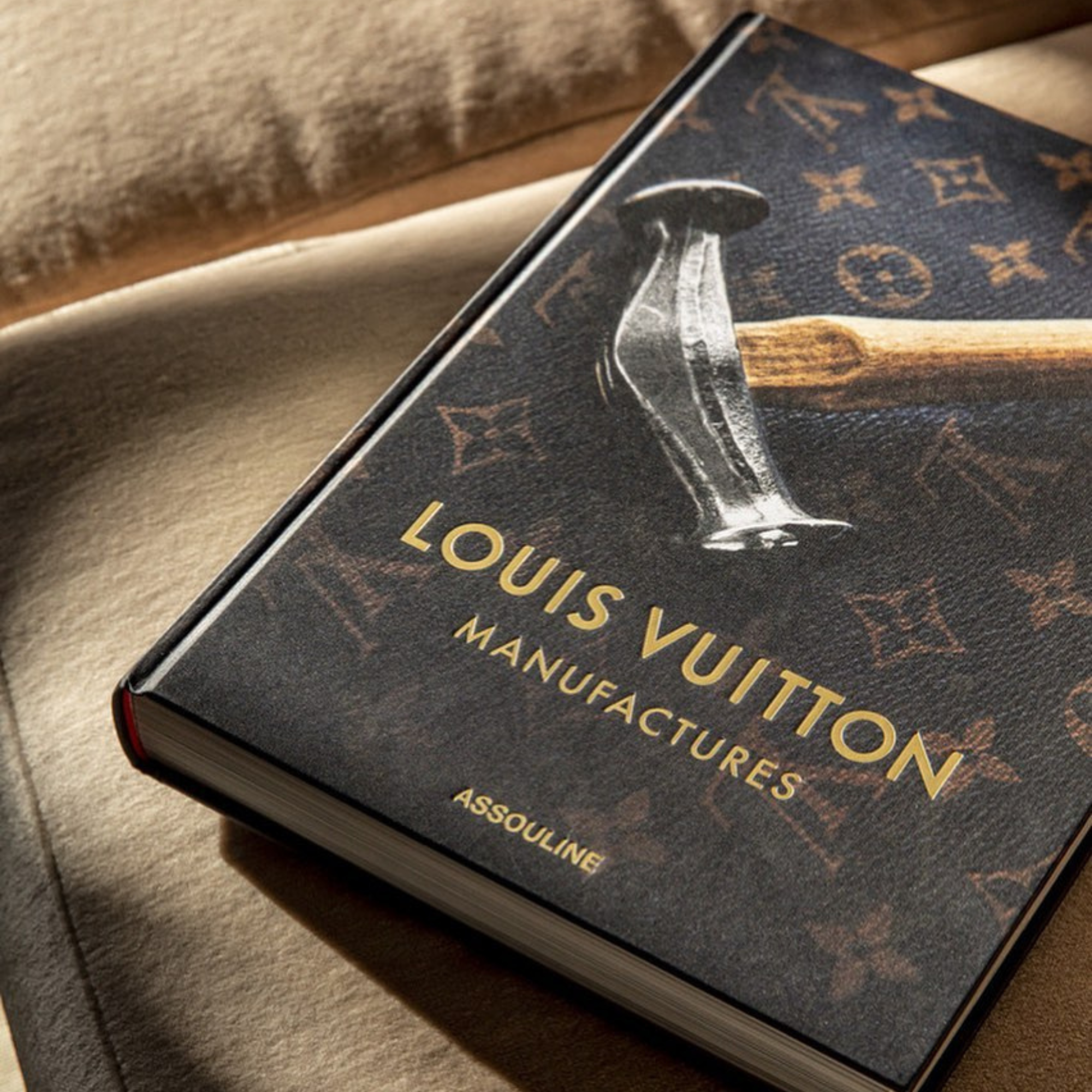 Assouline Louis Vuitton Manufactures | Maison & Tavola Assouline Louis Vuitton Manufactures | Maison & Tavola