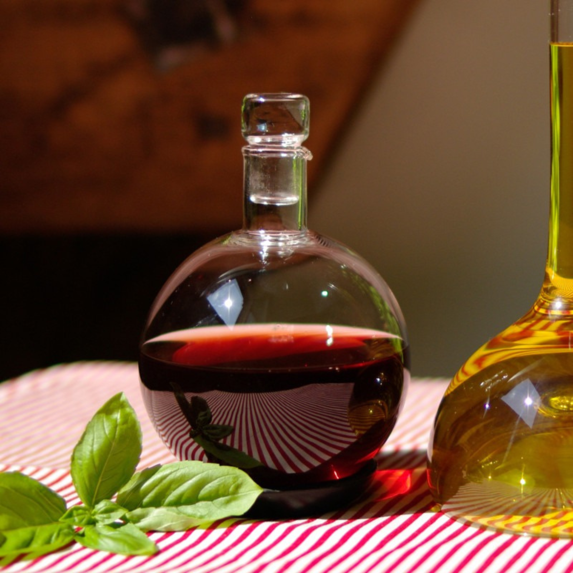 Sphere Carafe with Pipette Oil Bottle