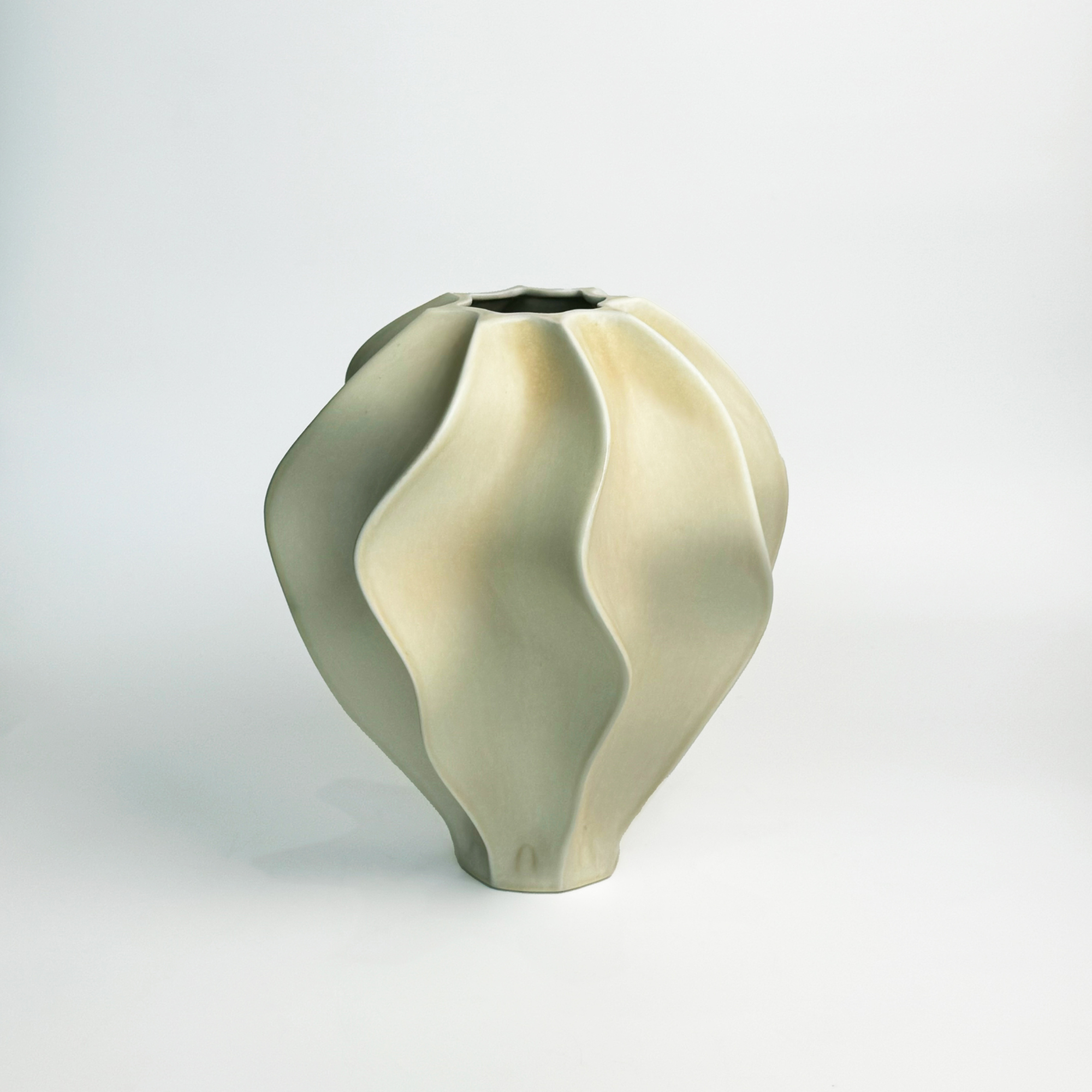 Douro Vase Oat - Medium