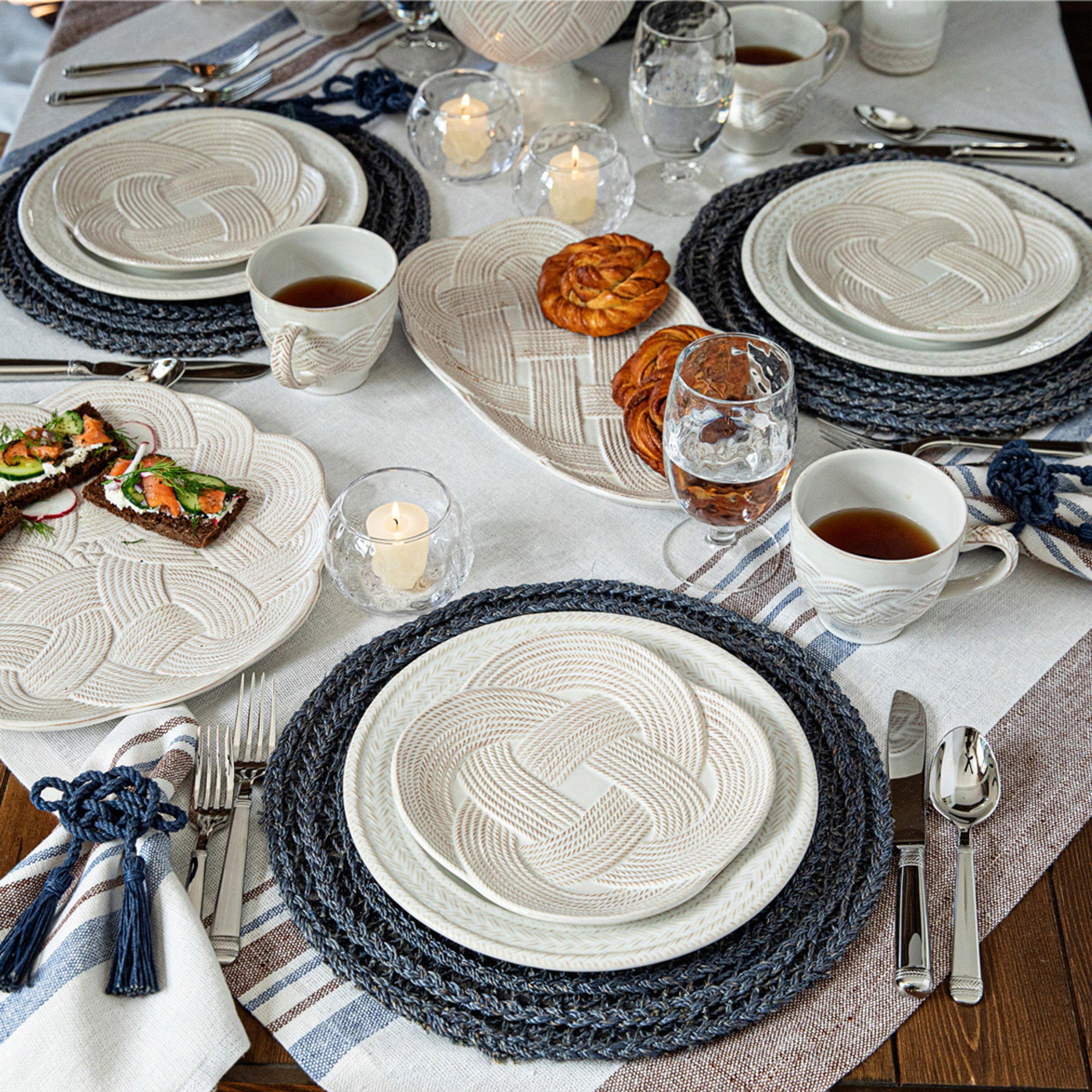 Le Panier Mystic Knot Whitewash Dessert/Salad Plate - Set of 4