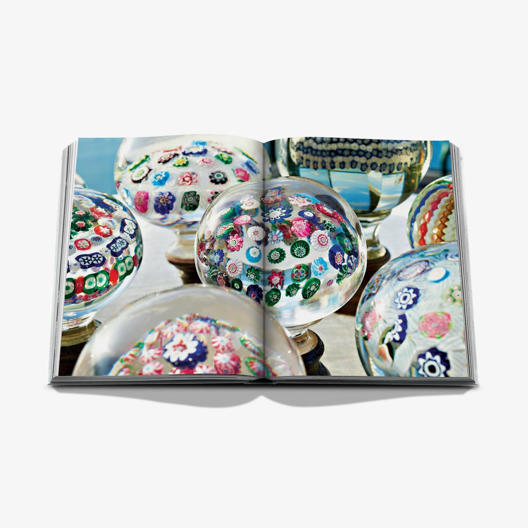 Boules d’Escalier: The Flávia & Frank Abubakir Collection