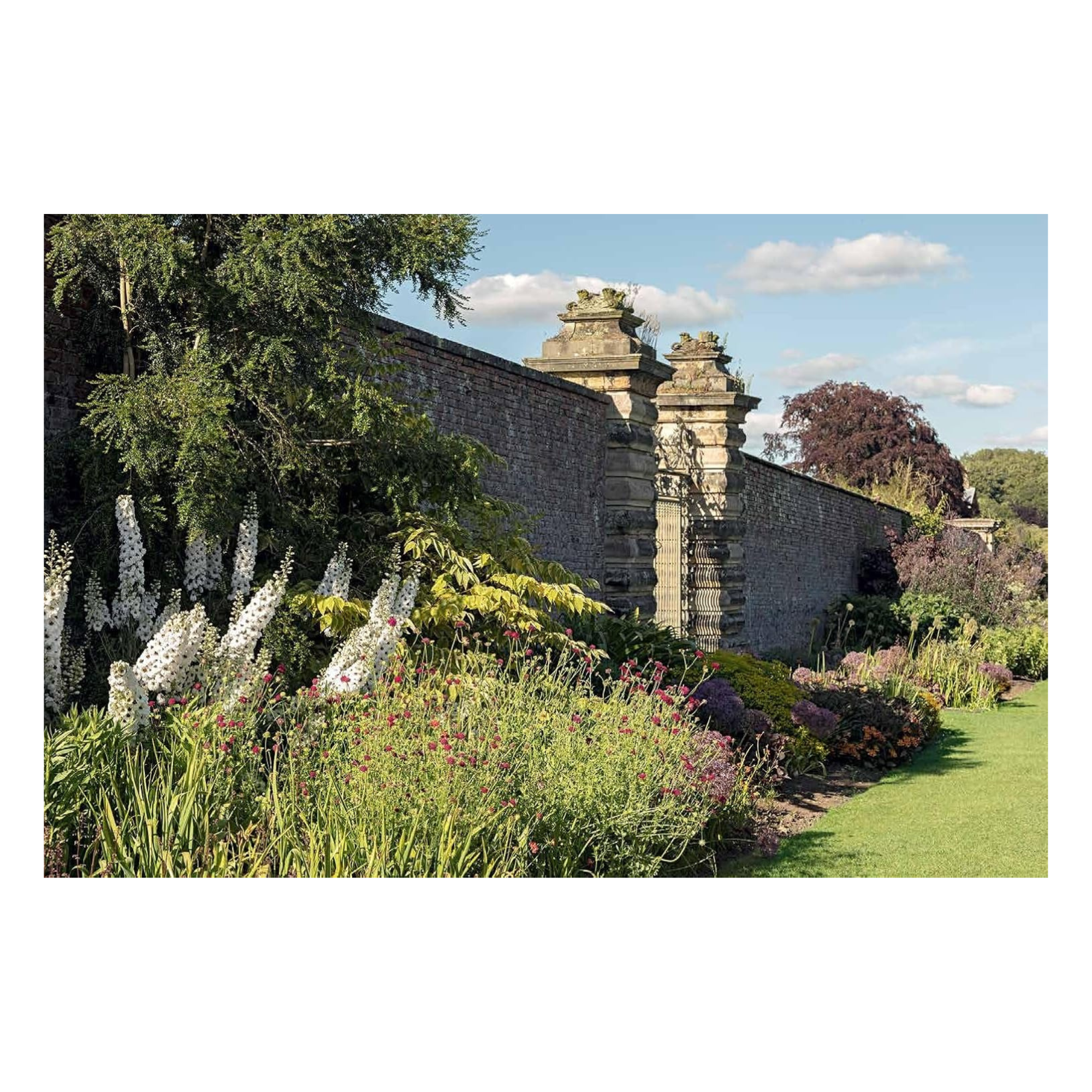Castle Howard: A Grand Tour of England's Finest Country House