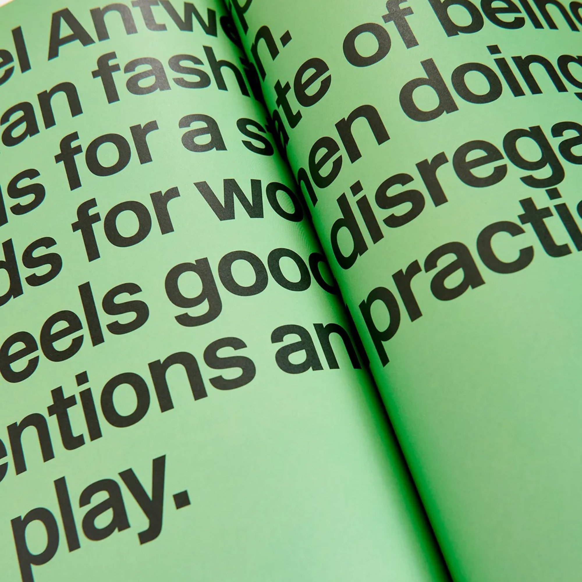 Essential Antwerp: 25 Years with Gold Tone Pin Paperweight