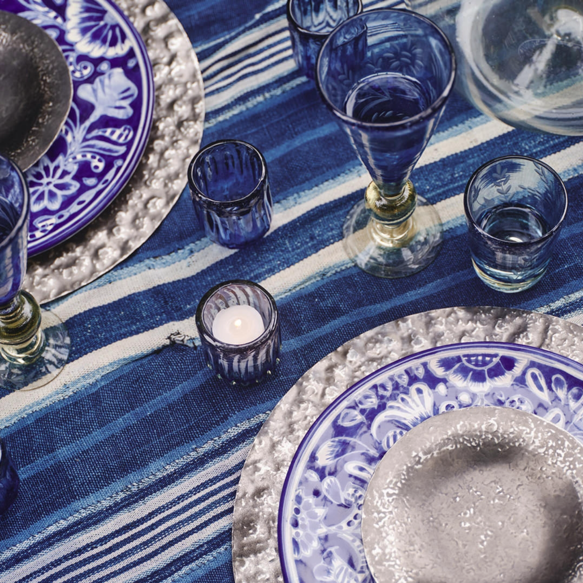 Pequeñas Acanalada in Azure