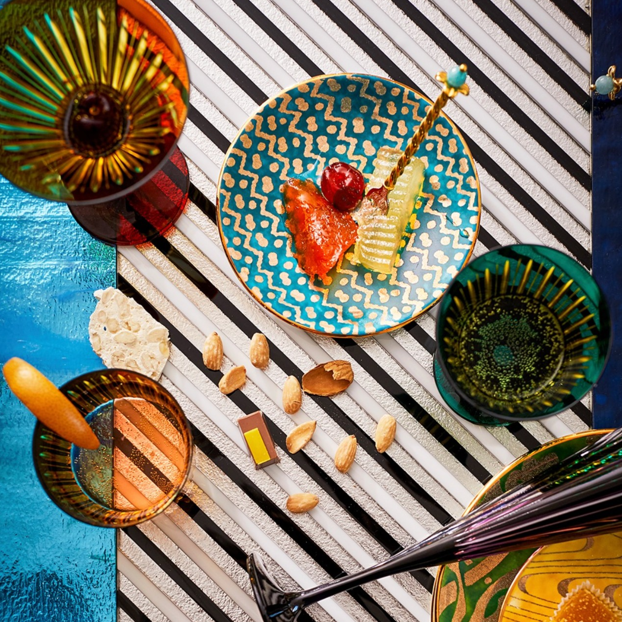 Fortuny Assorted Canape Plates - Set of 4 : 1 Green, 1 Teal, 1 Gold, 1 Red