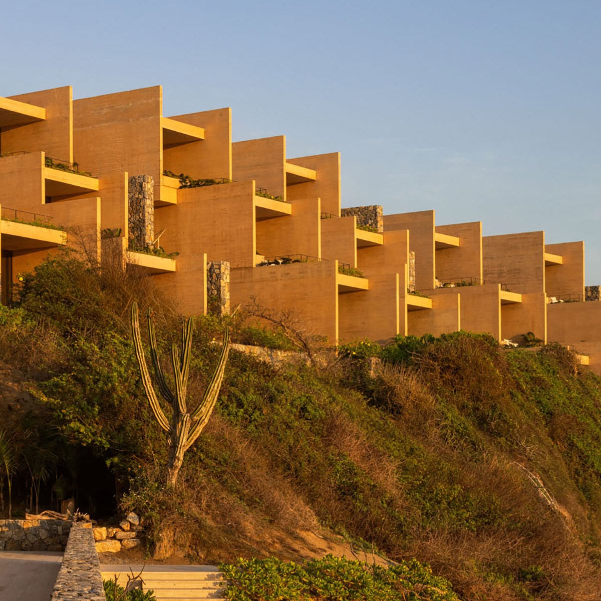Legorreta: Mexican Architecture