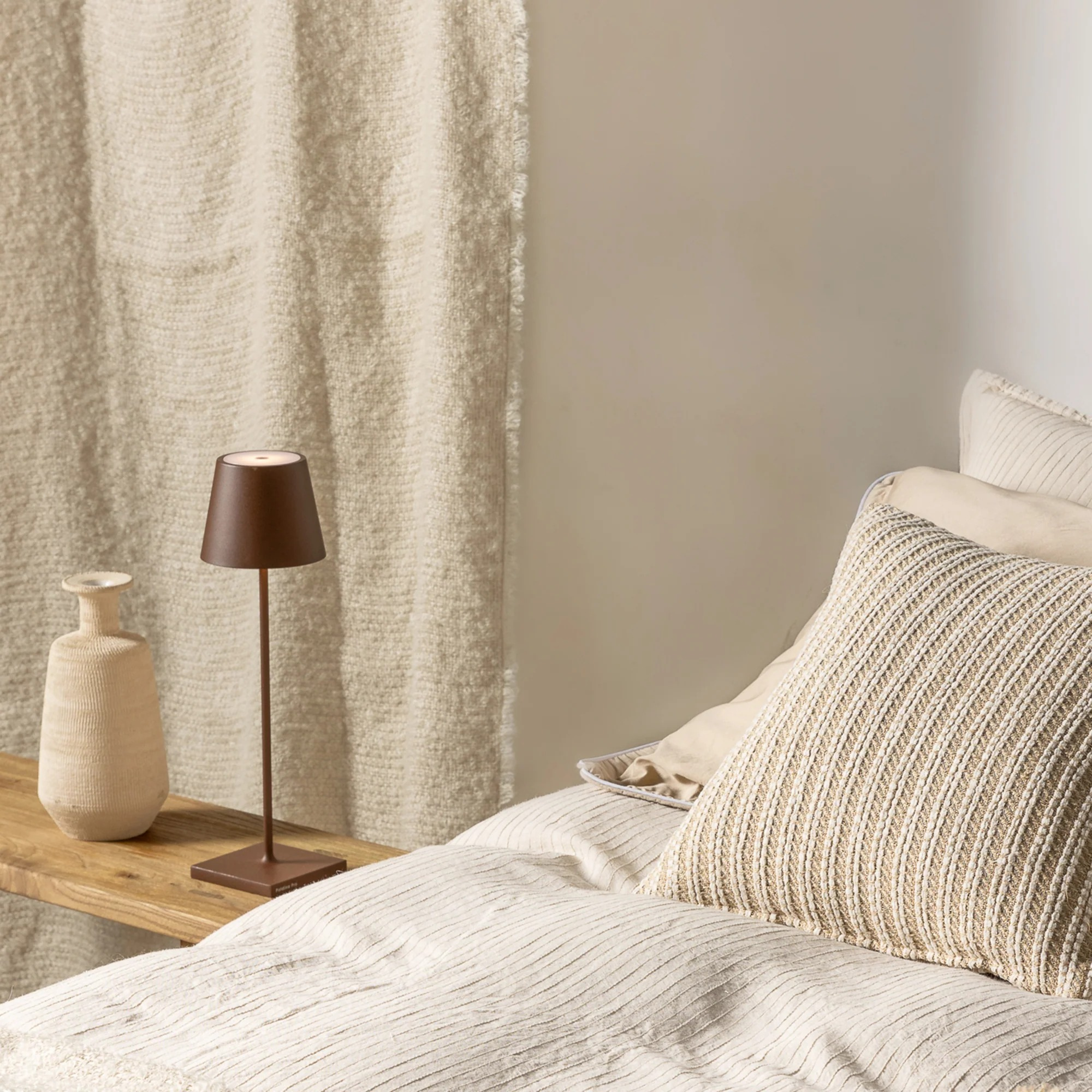 Poldina Pro Table Lamp