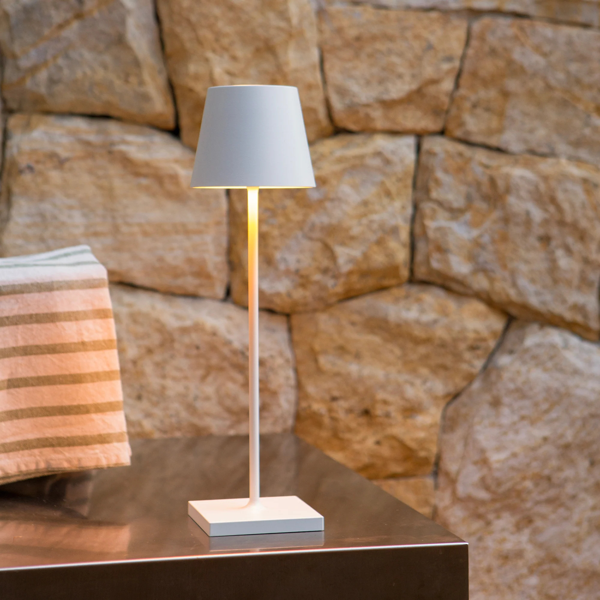 Poldina Pro Table Lamp