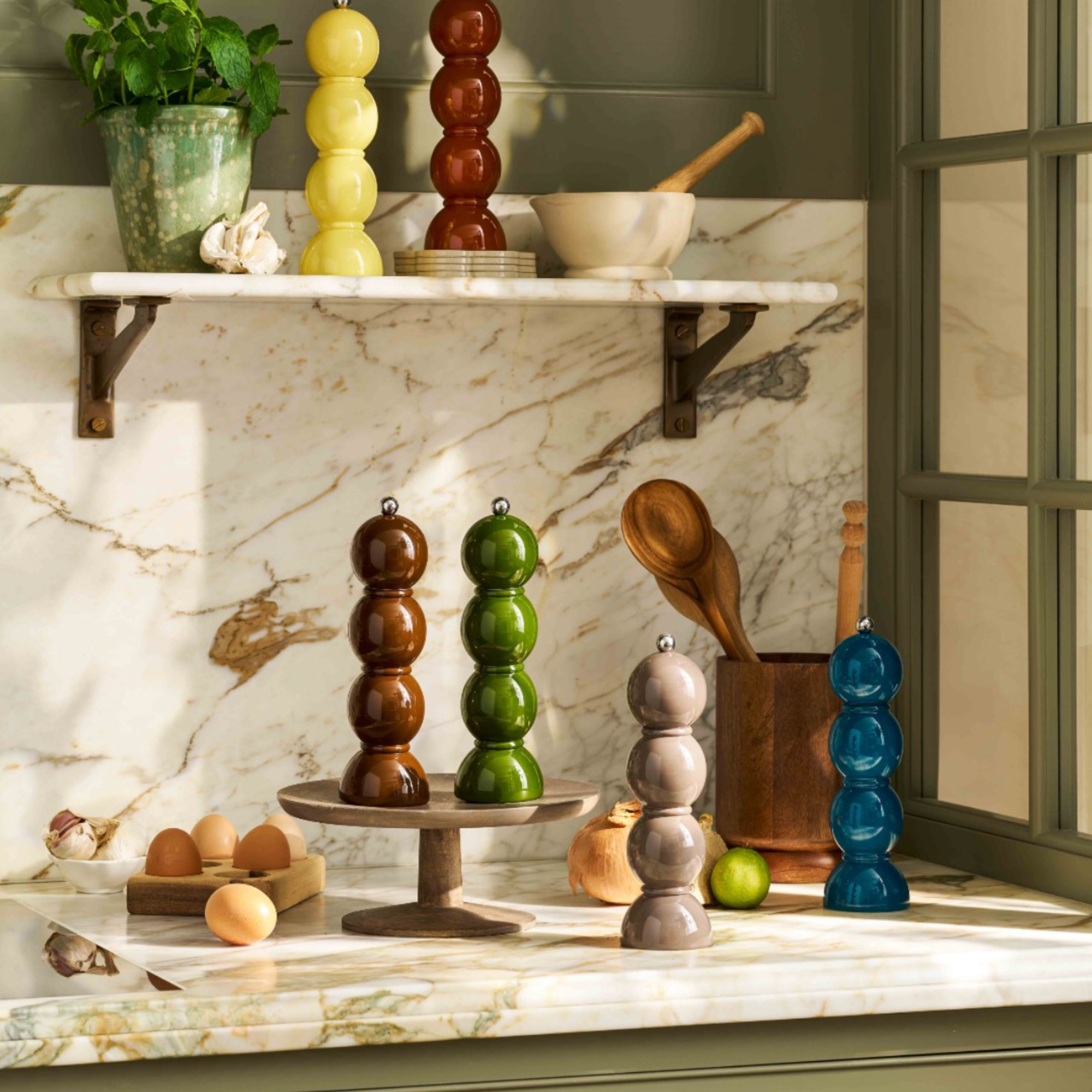 Lacquer Bobbin Salt Or Pepper Mill Grinder