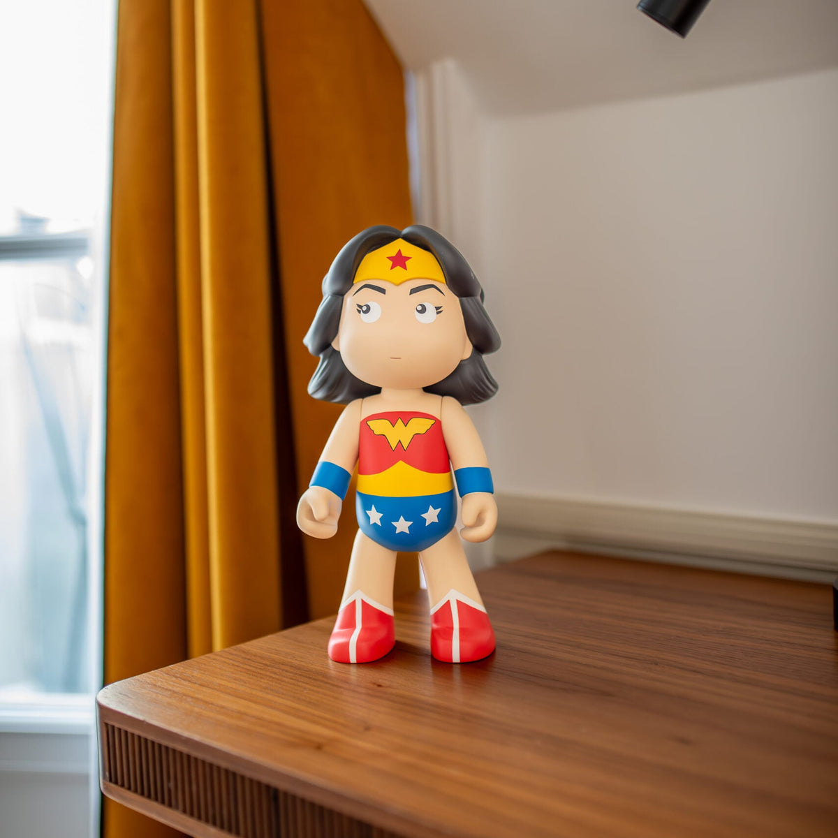 Super Pop Wonder Woman - Small