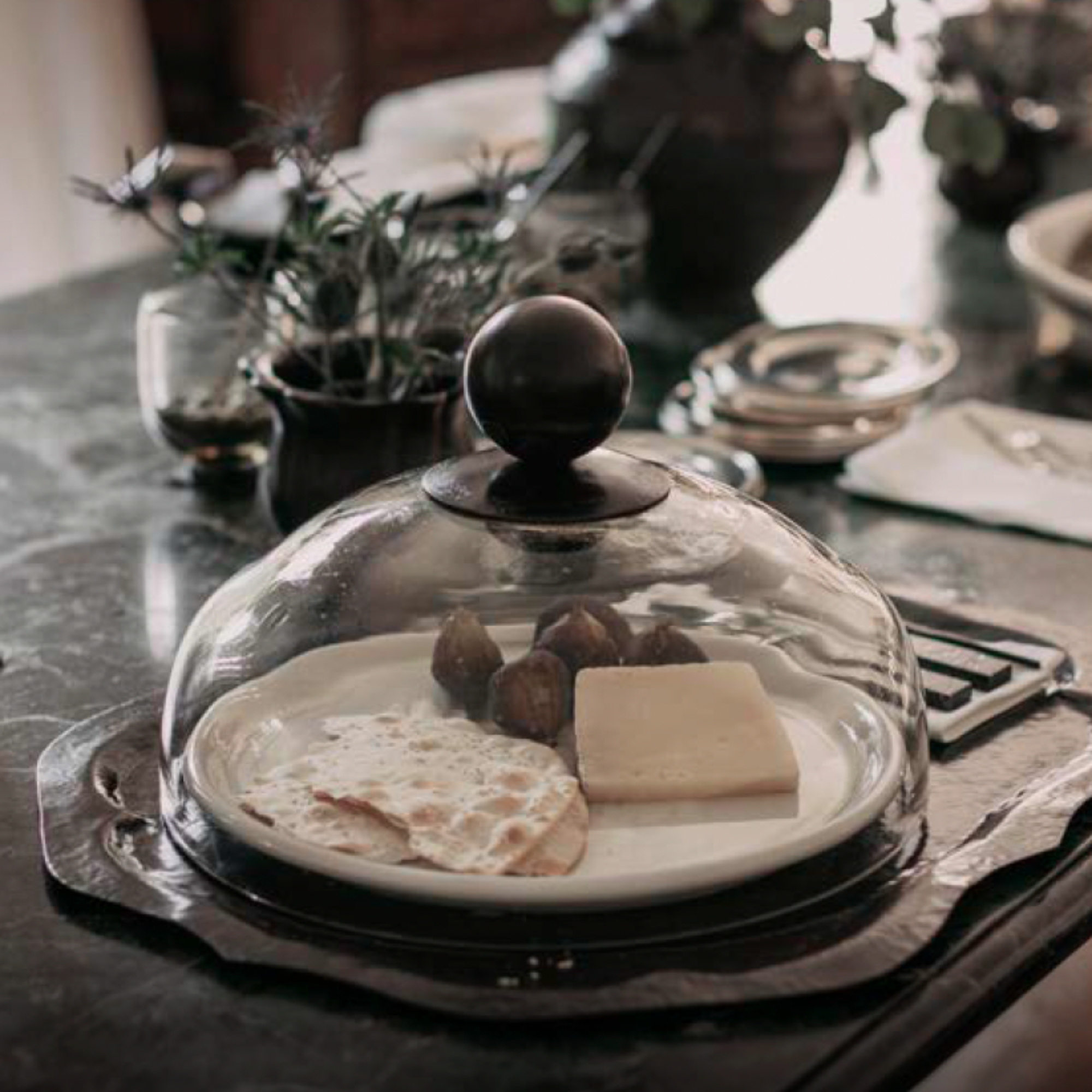 Quesera Con Plato Cheese Plate with Ceramic Plate