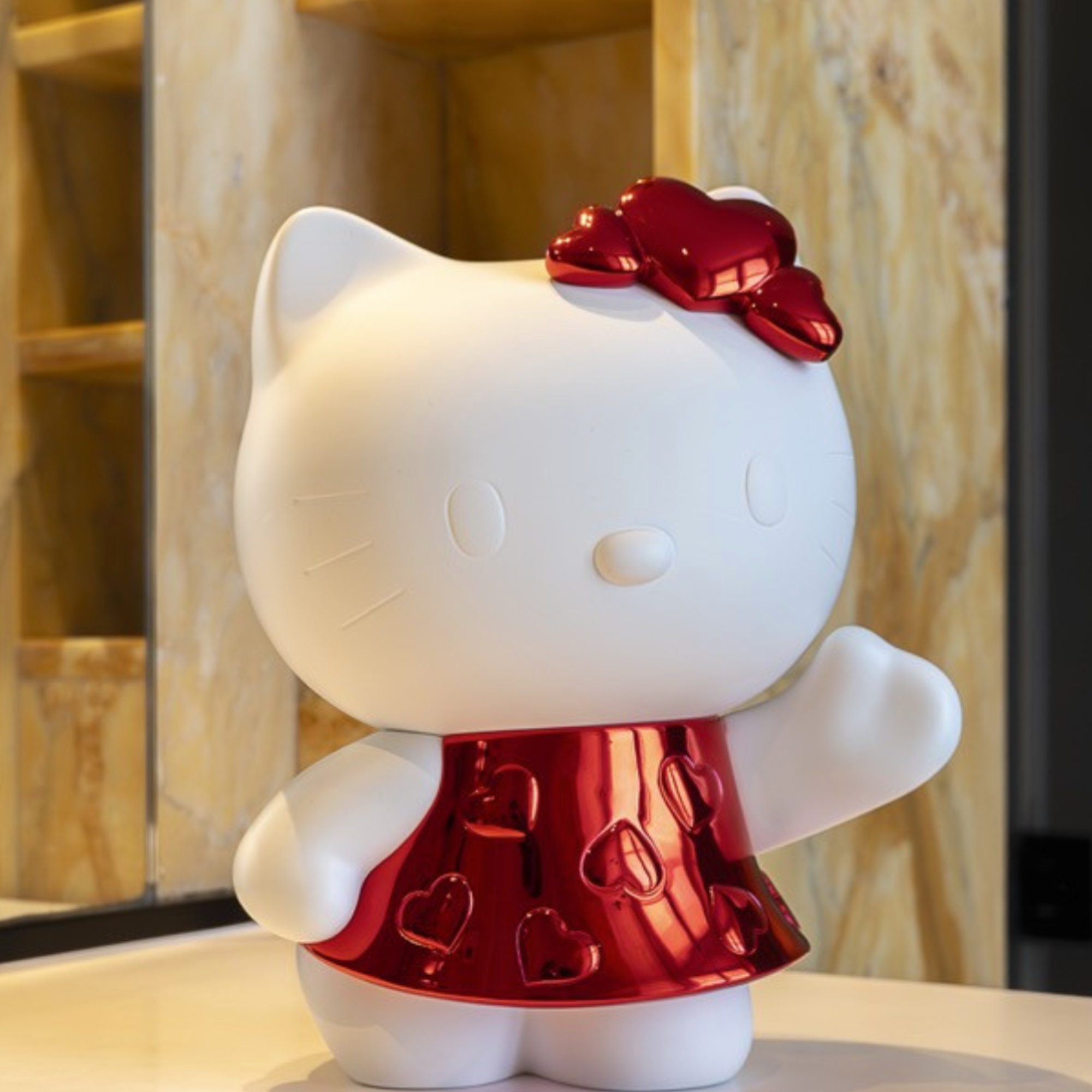 Hello Kitty Heart in Chromed Red