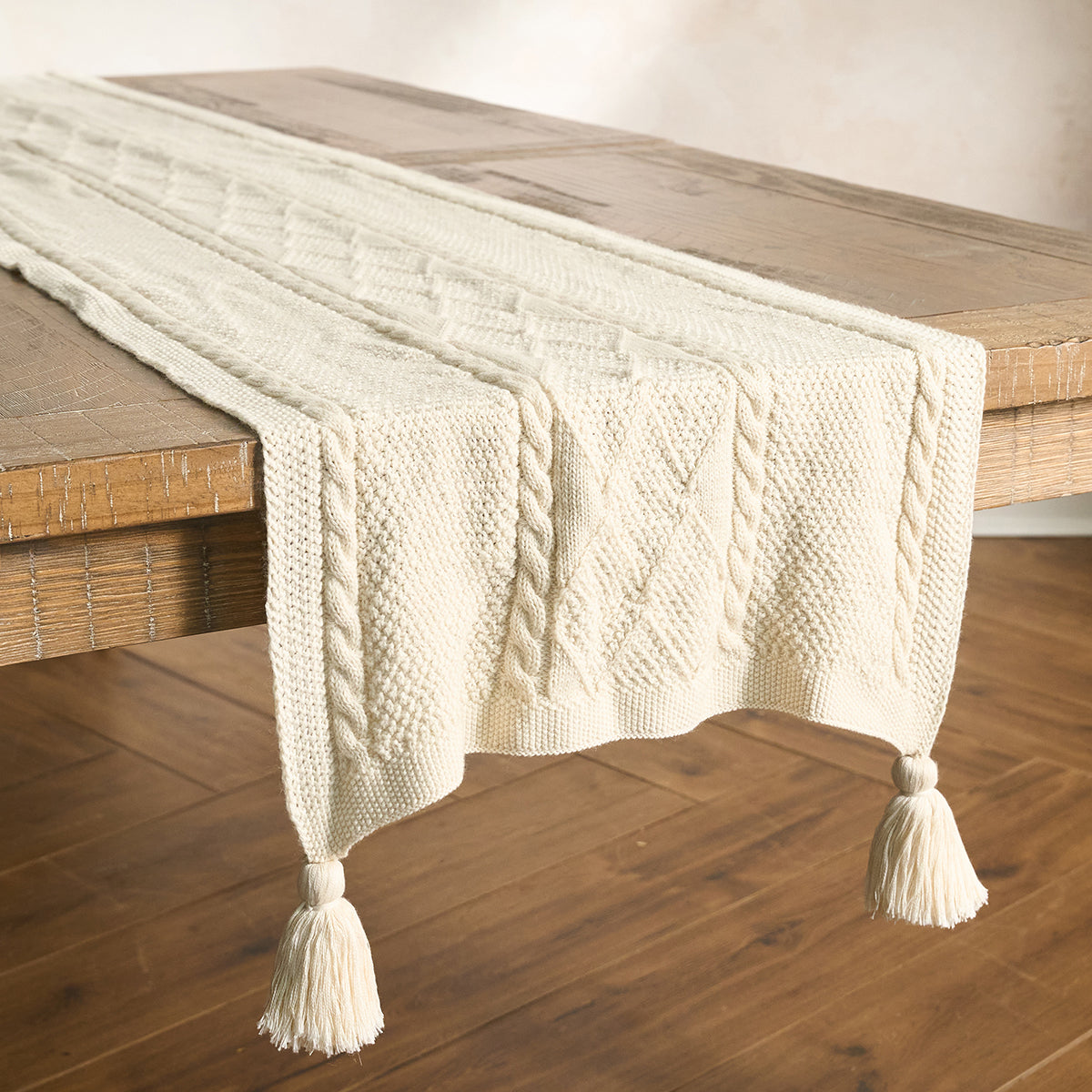 Berry & Thread Cable Knit Table Runner - Ivory