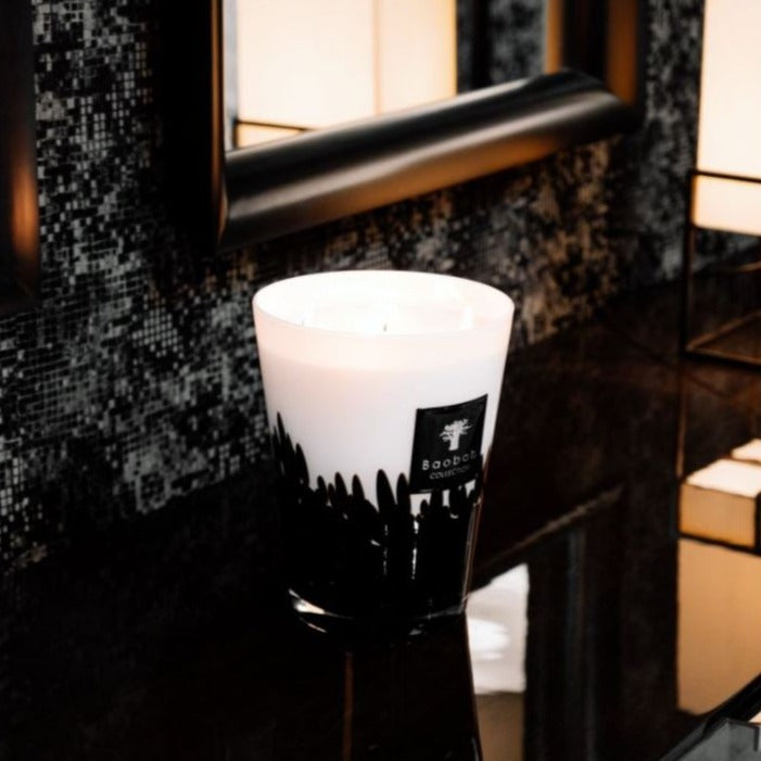 Feathers Black Scented Candle