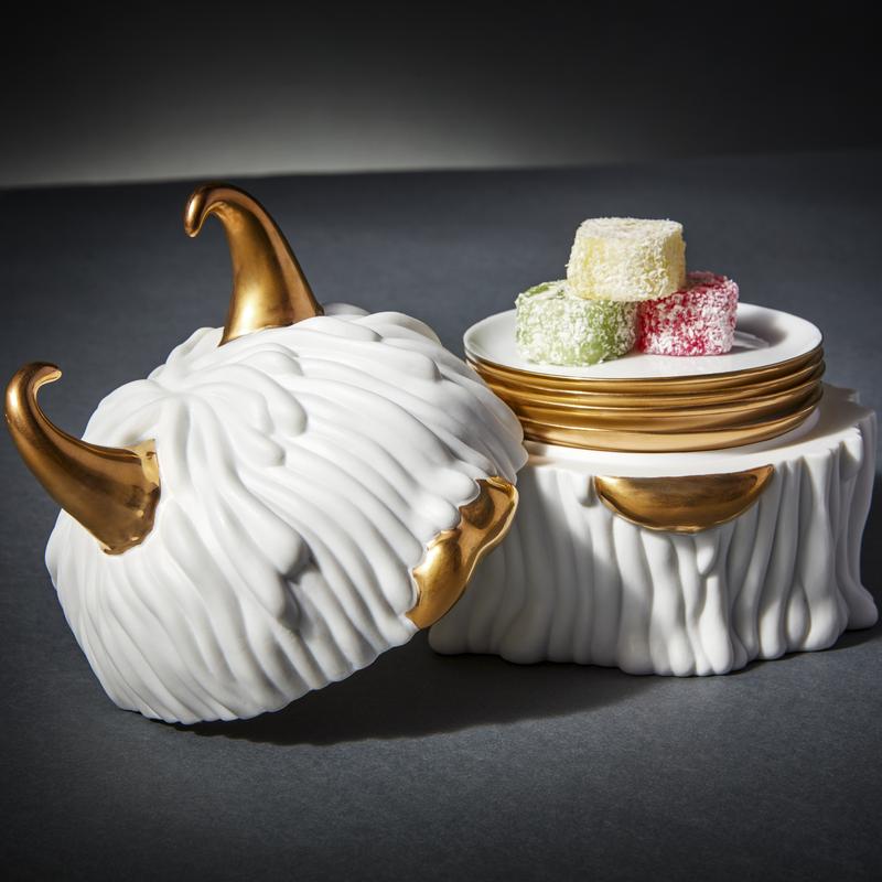 White Haas Lynda Box + Plates - Set of 4