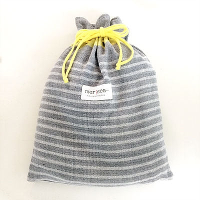 Thinny Traveler Wrap with Drawstring Bag Gray with Stripes