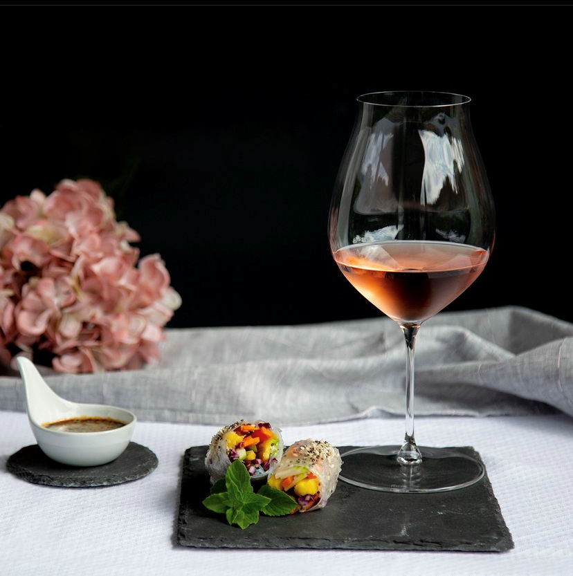 Wine Enthusiast Fleur Handblown Pinot Noir Wine Glass (Set of 2)