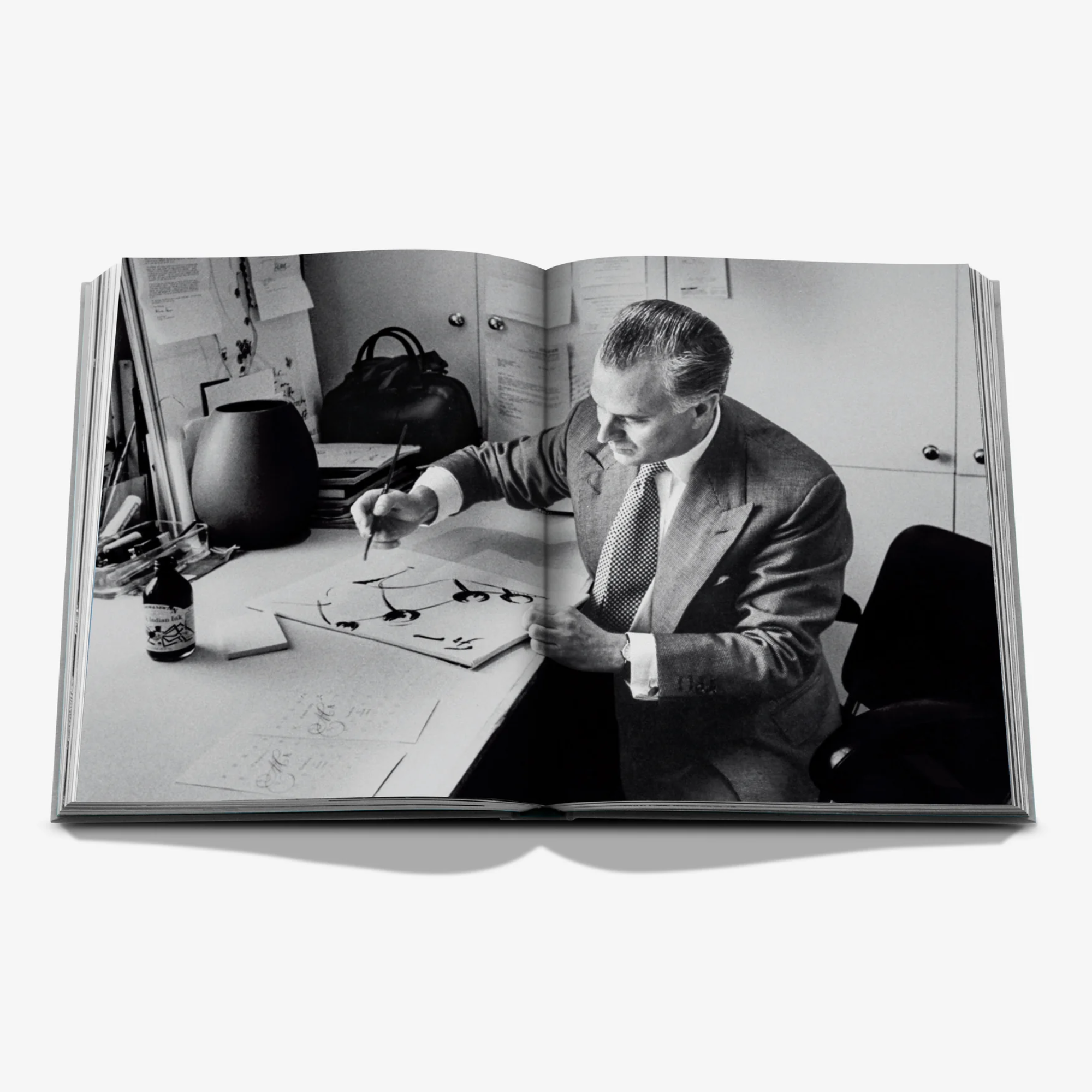 Fashionphile: The Book of Iconic Shoes