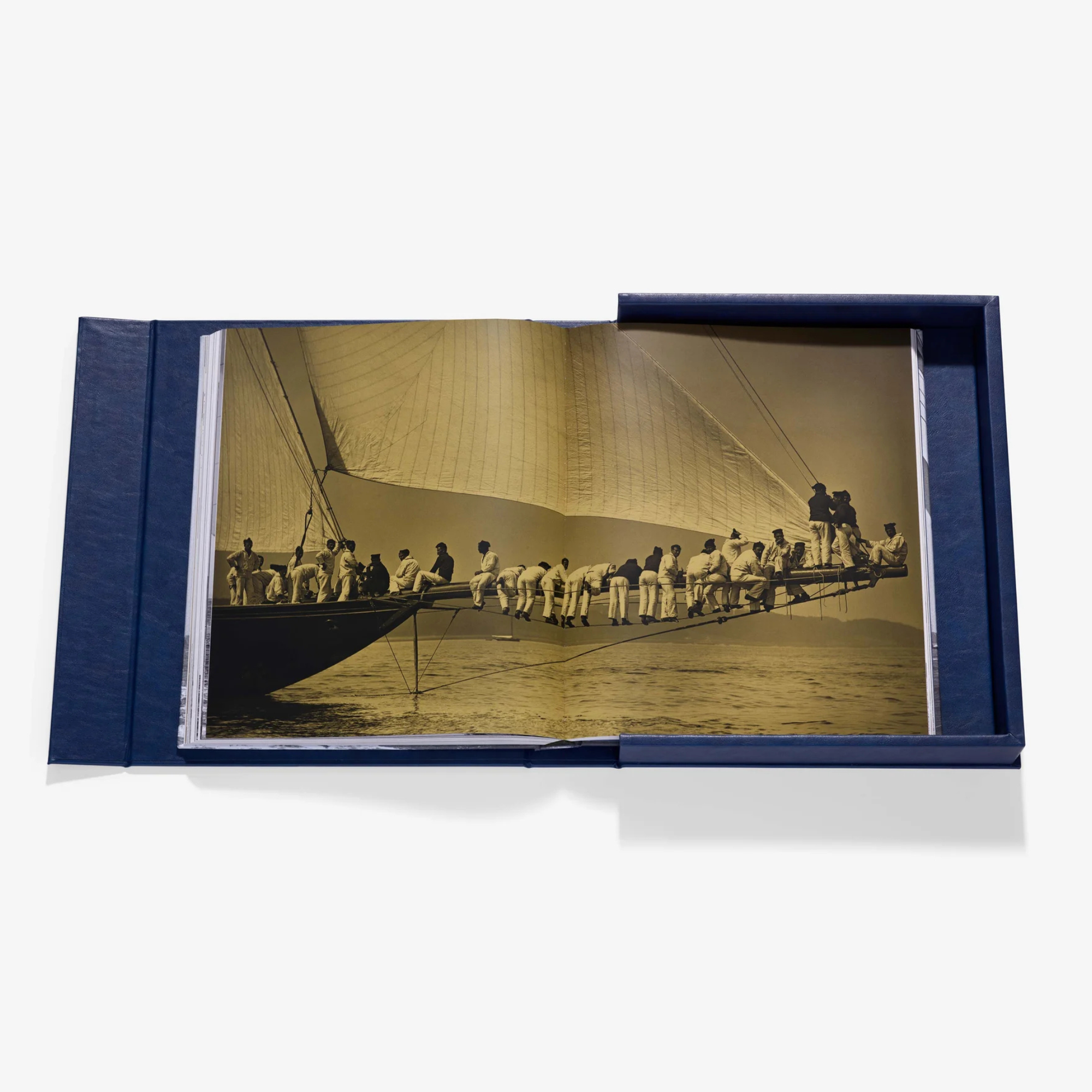 Beken of Cowes: The Art Of Sailing Second Edition