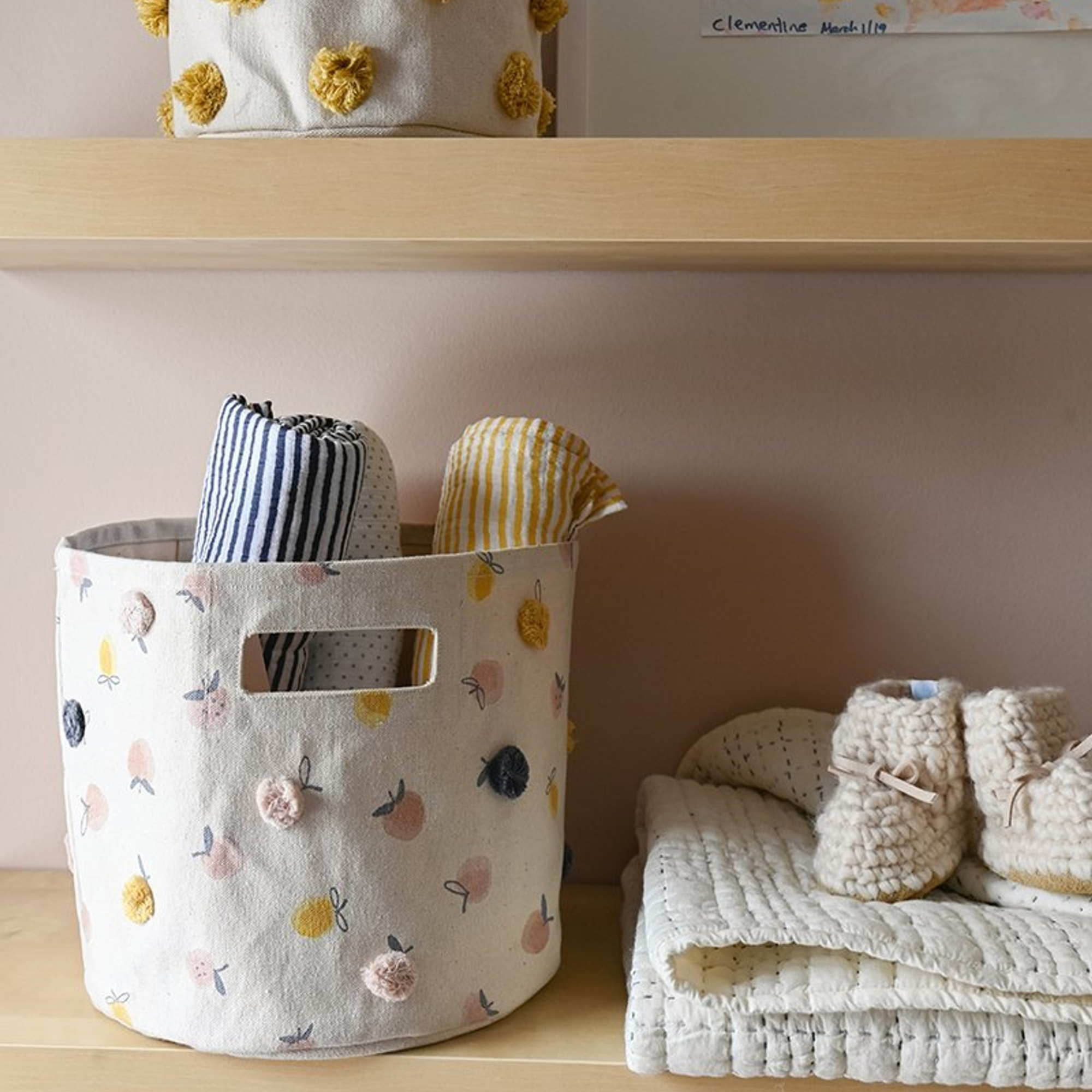 12" Strawberry Fields Pom Pom Pint