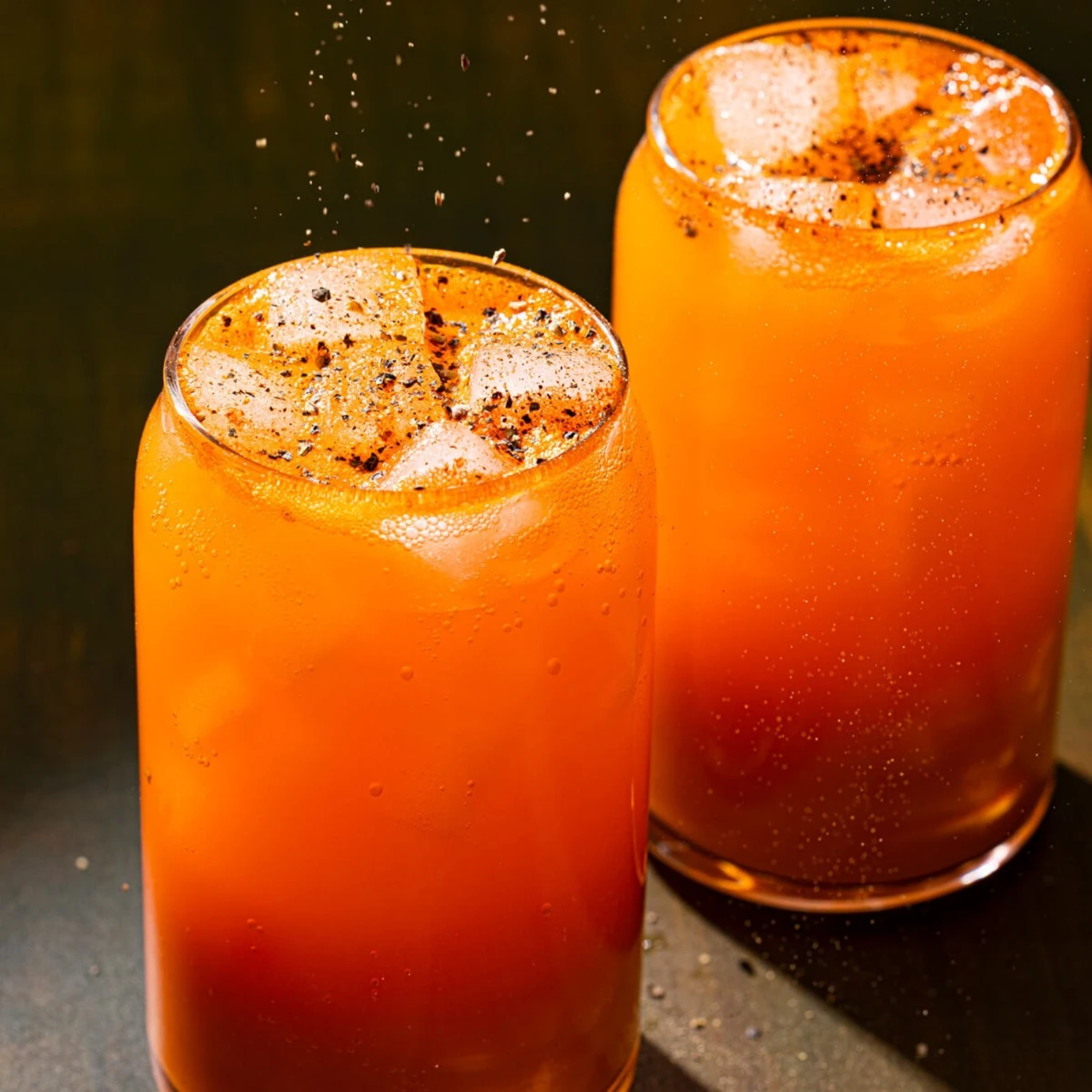 Cocktails Illustrated: 400+ Recipes for the Home Bartender