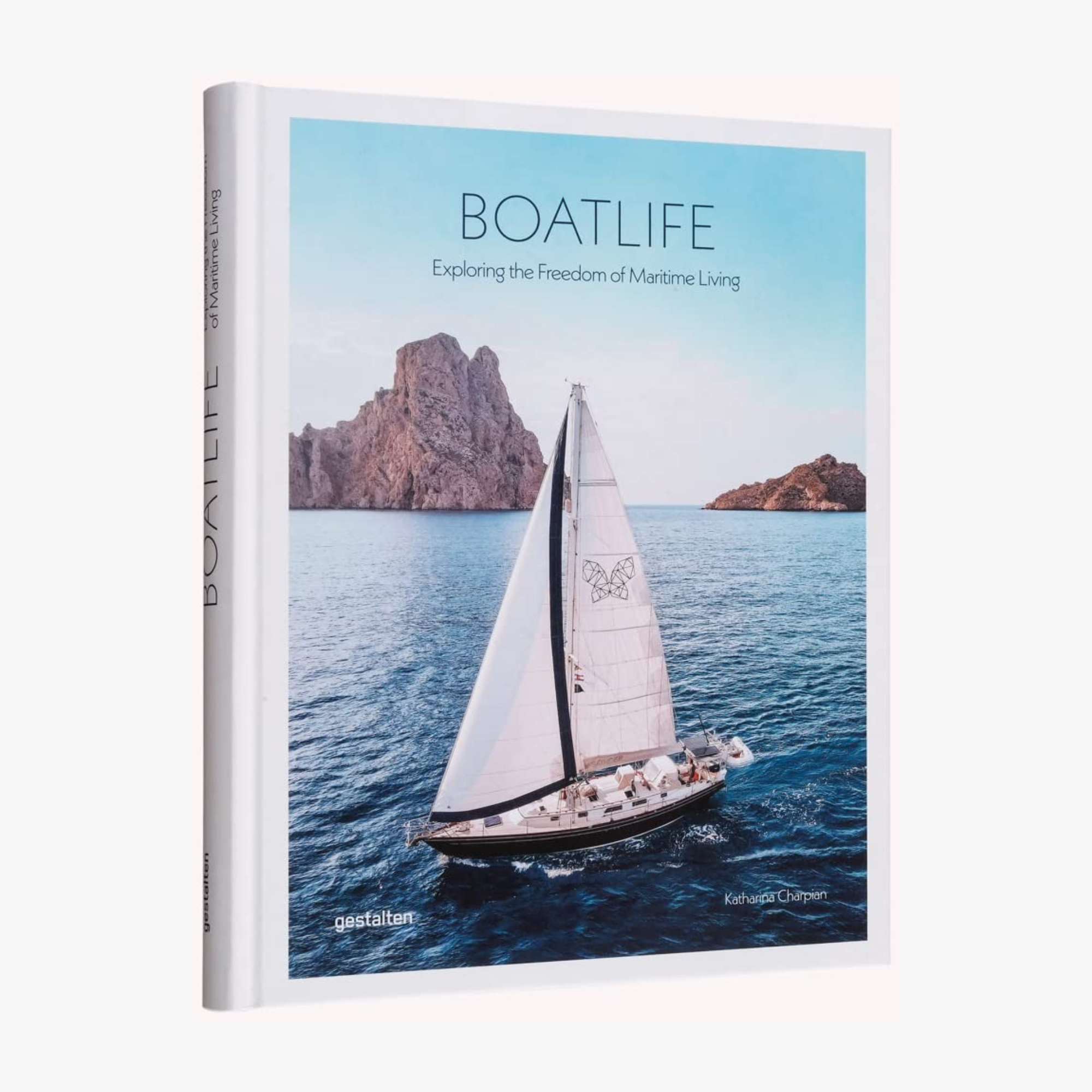 Boatlife: Exploring the Freedom of Maritime Living