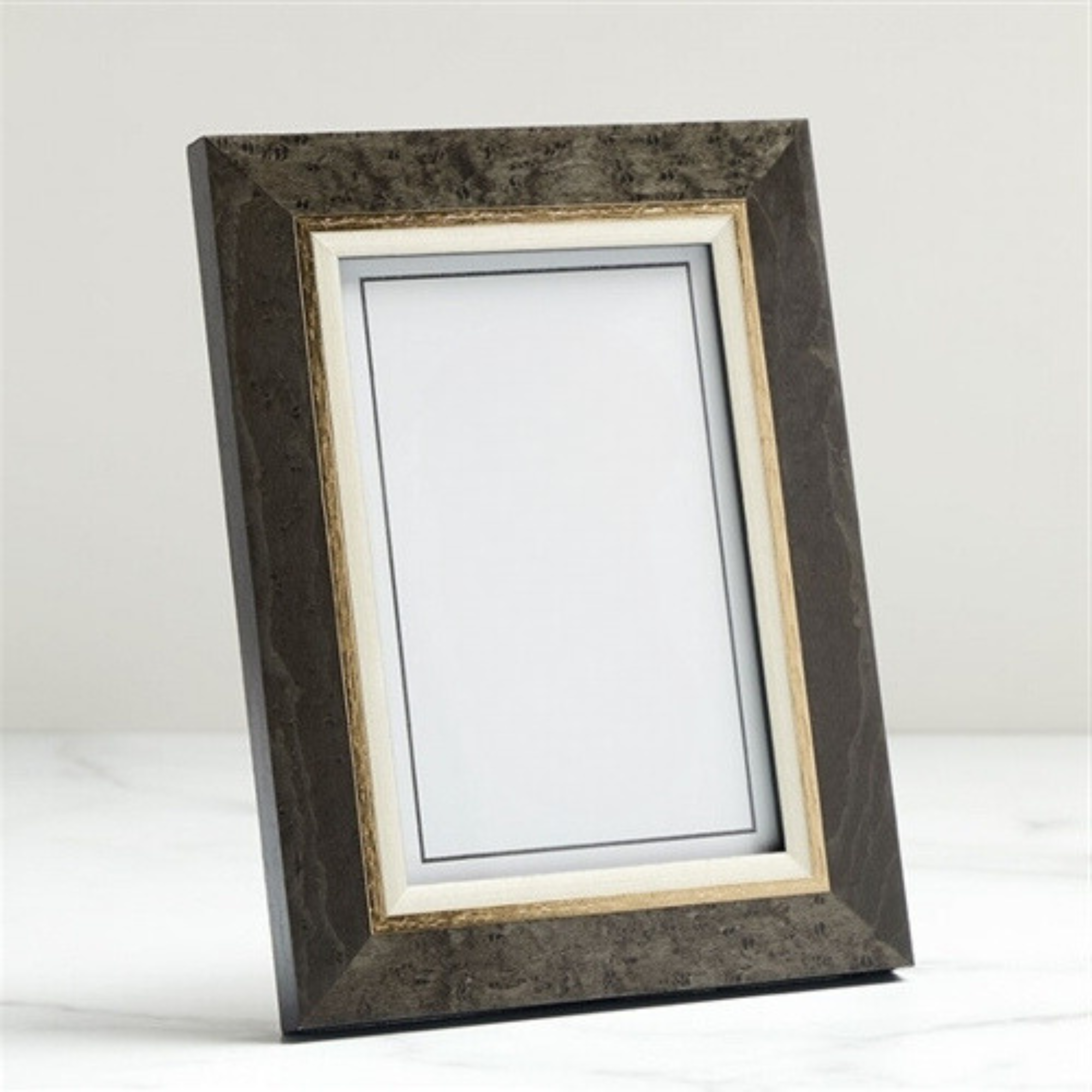 Sovana Frame