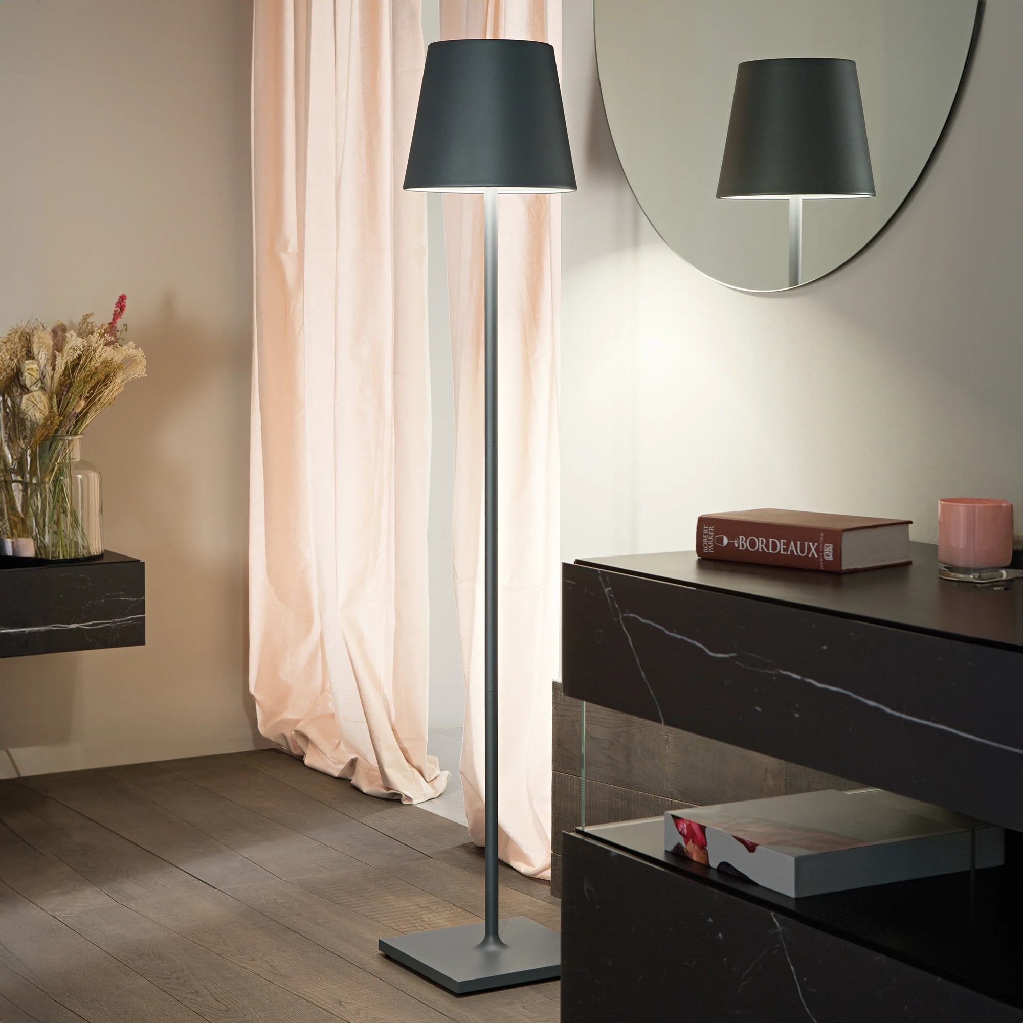 Poldina Pro XXL Floor Lamp