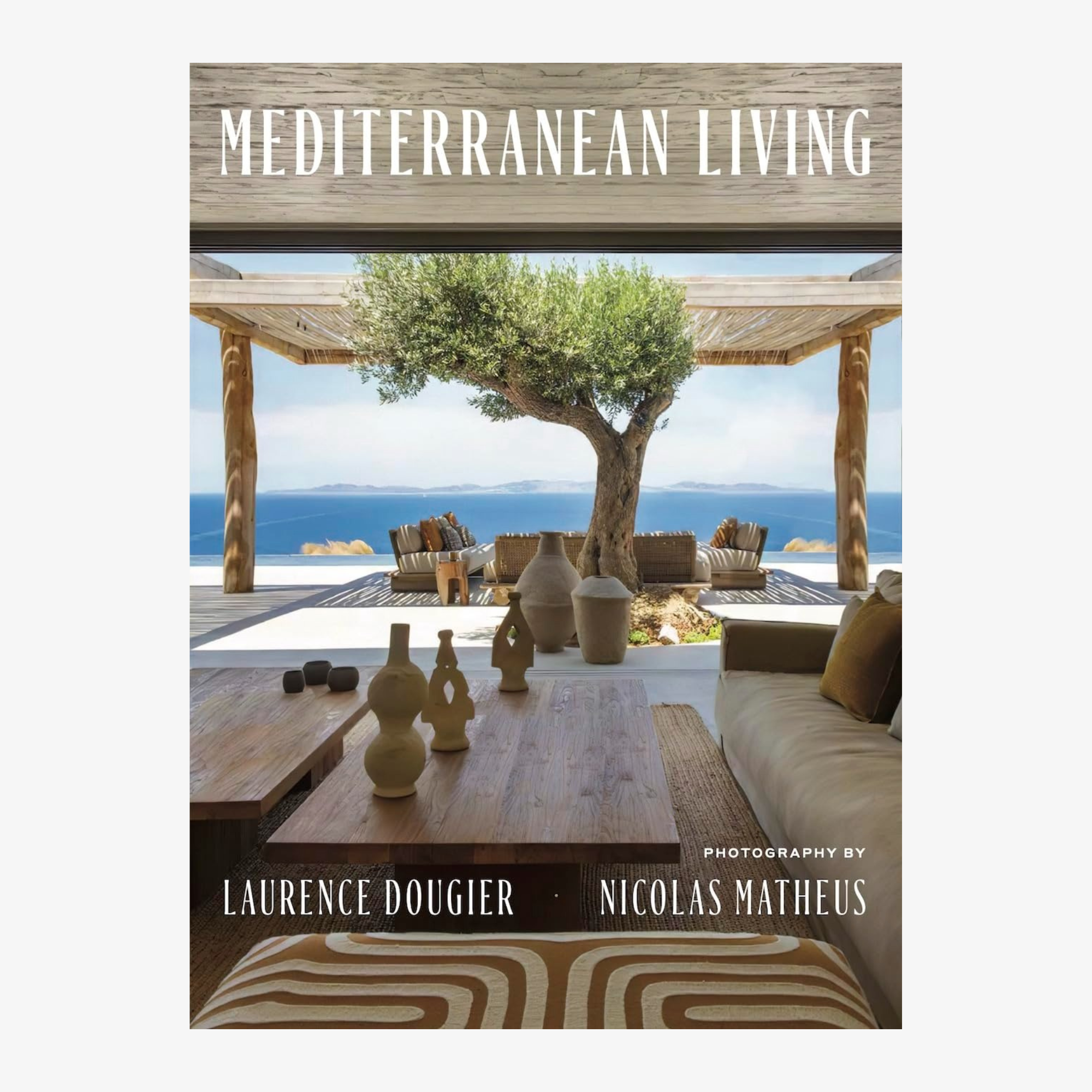 Mediterranean Living: Varied Residences Immerse Readers in the Diverse Architectural and Decorative Styles