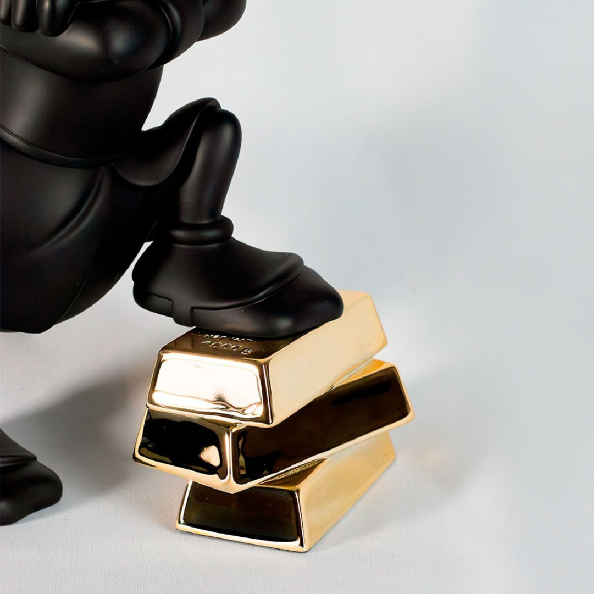 Uncle Scrooge Ingots in Matte Black & Chromed Gold