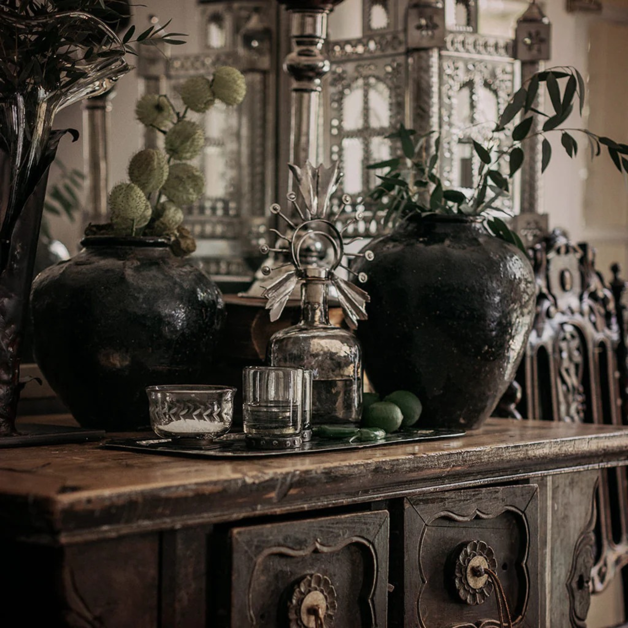 Corona D'Luz Decanter in Nickel