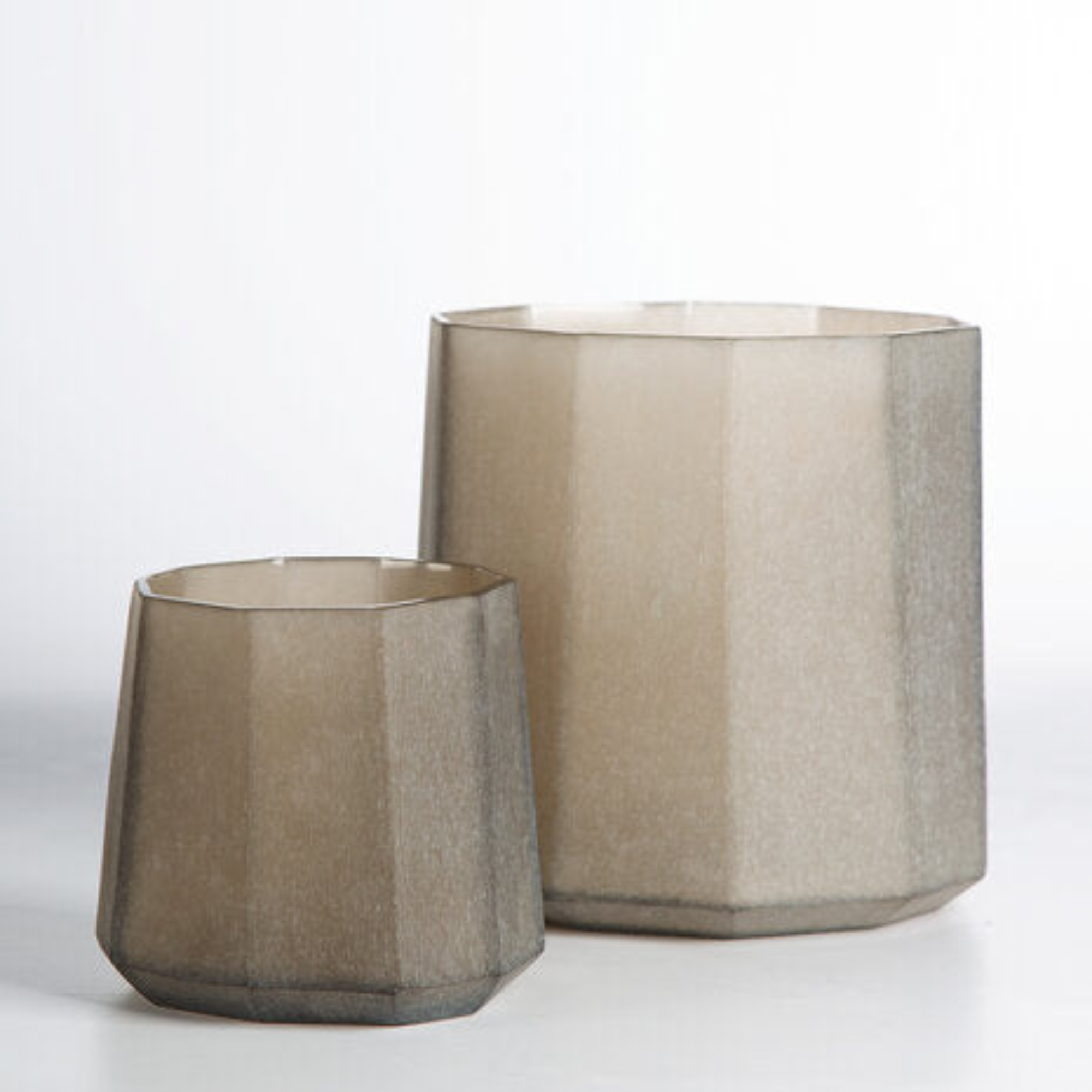 Okka Vase - Smoke Grey