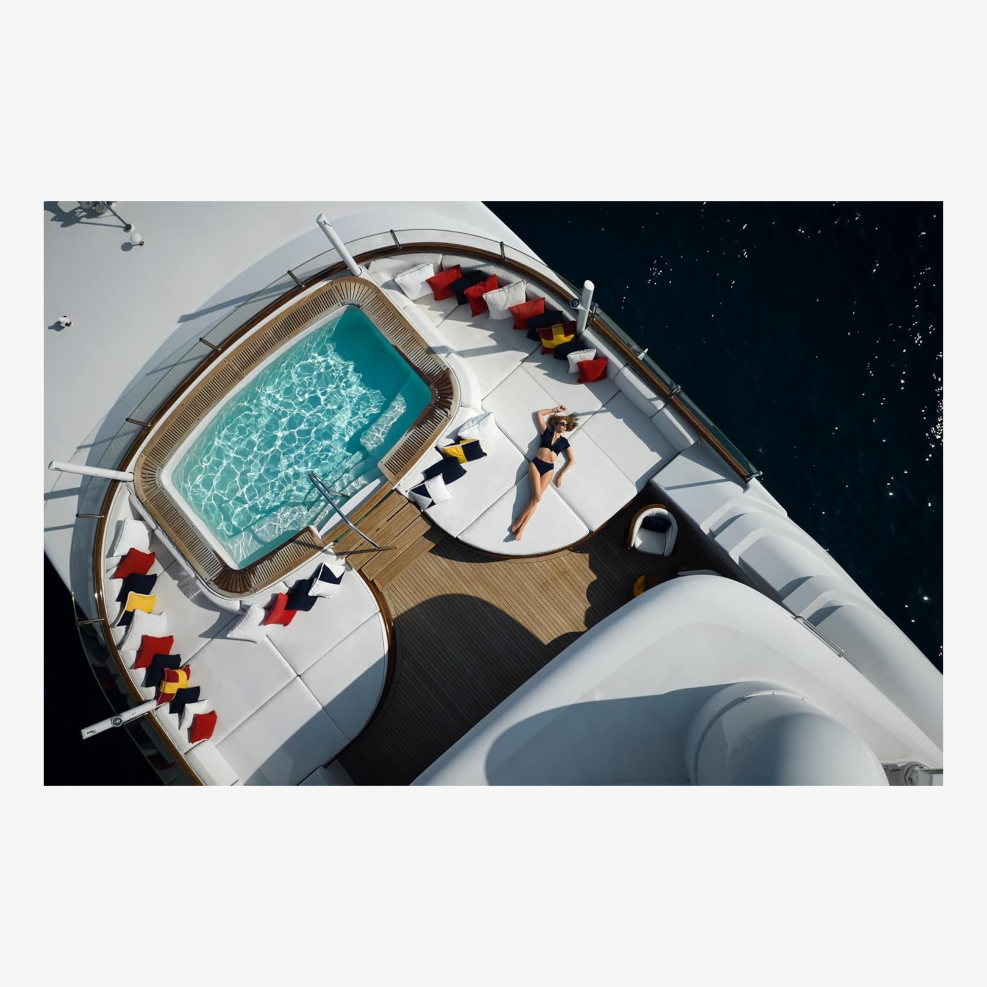 Hilfiger Homes, with a Foreword by Anna Wintour