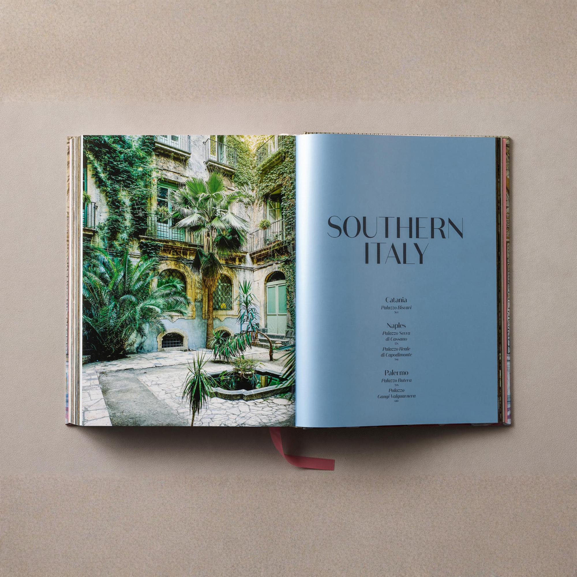 Massimo Listri. Italian Palaces