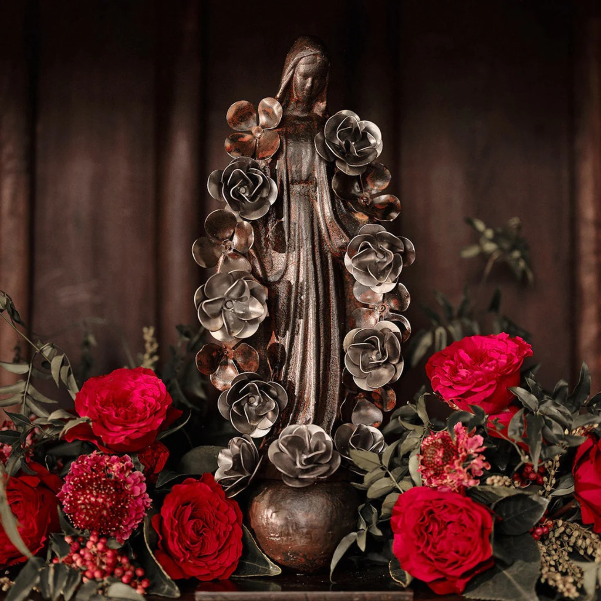 Virgen Con Flores Saint