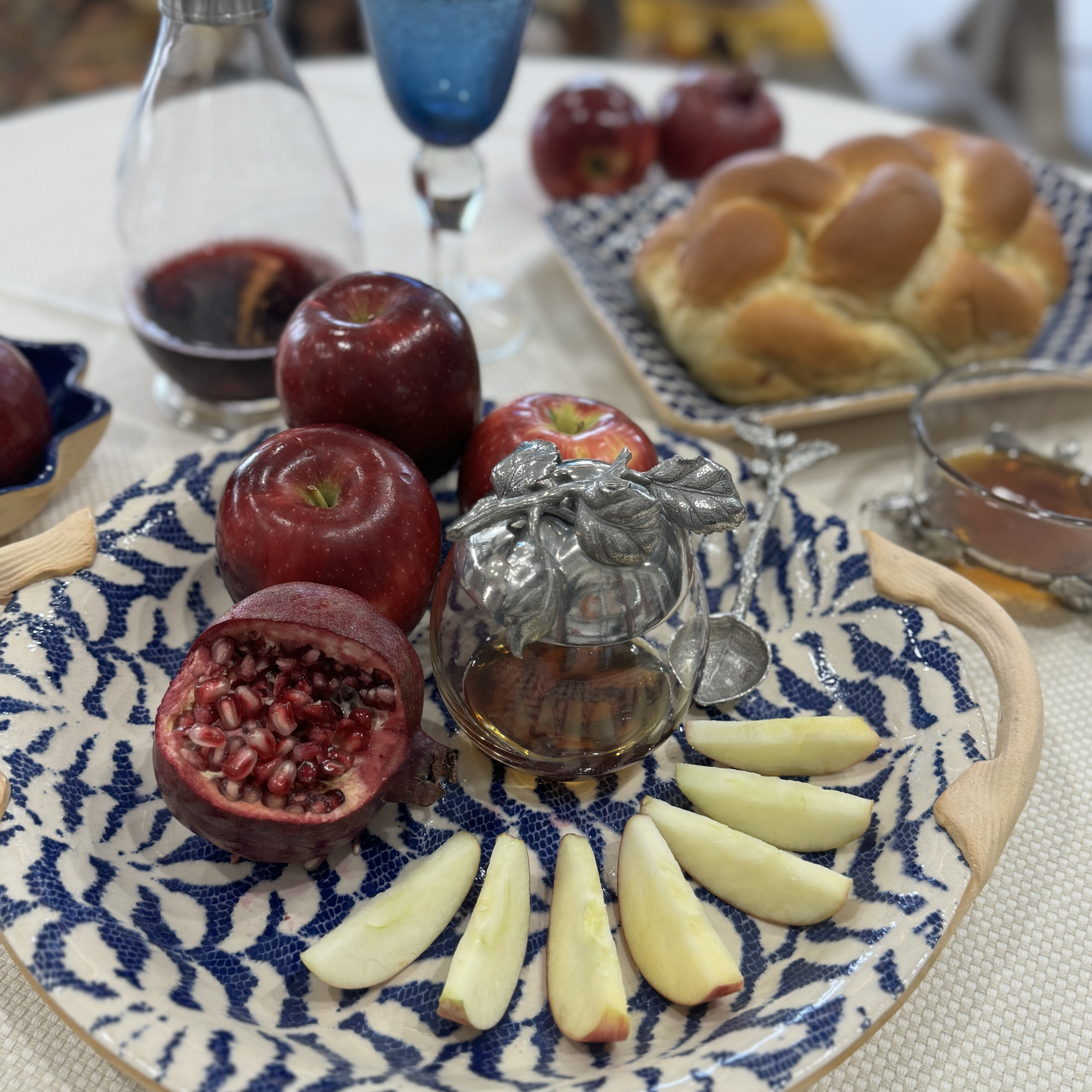 13" Round Platter with Handles