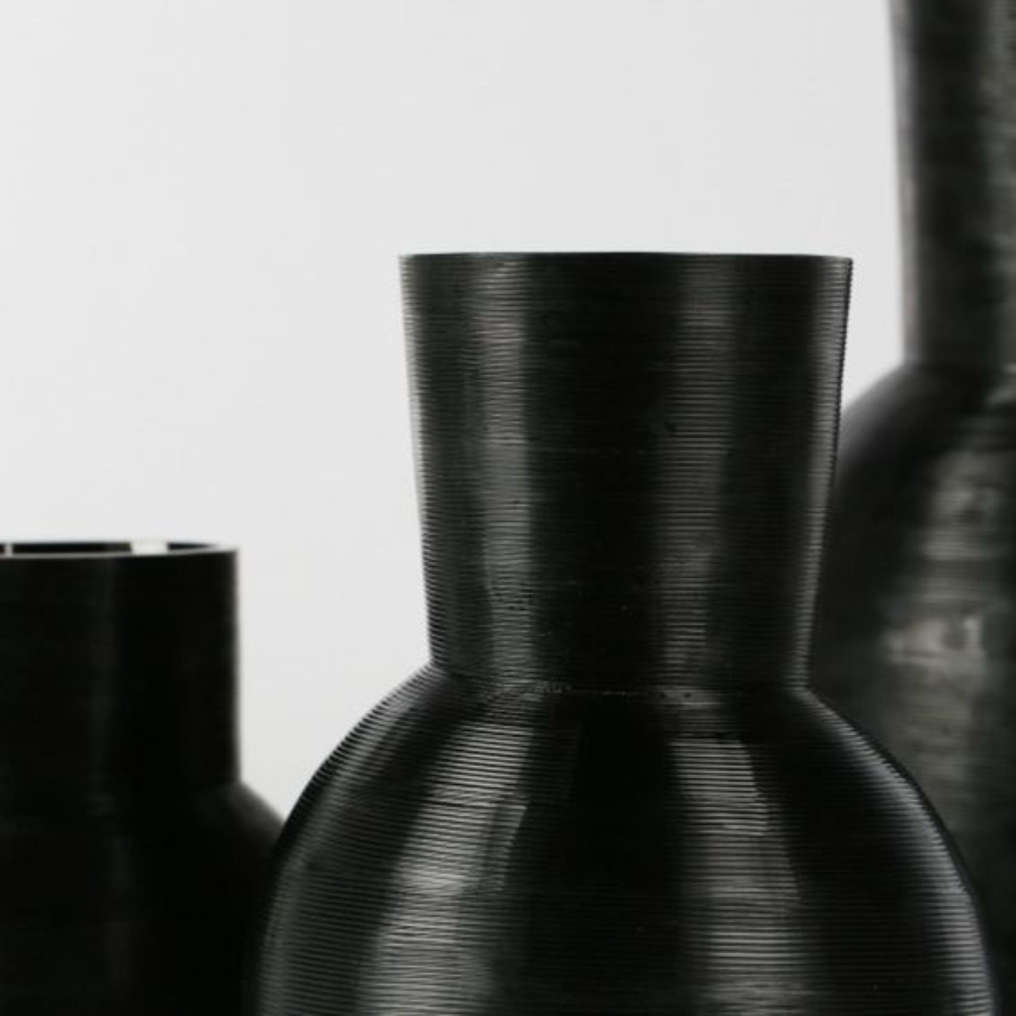 Yeola Vase - Black