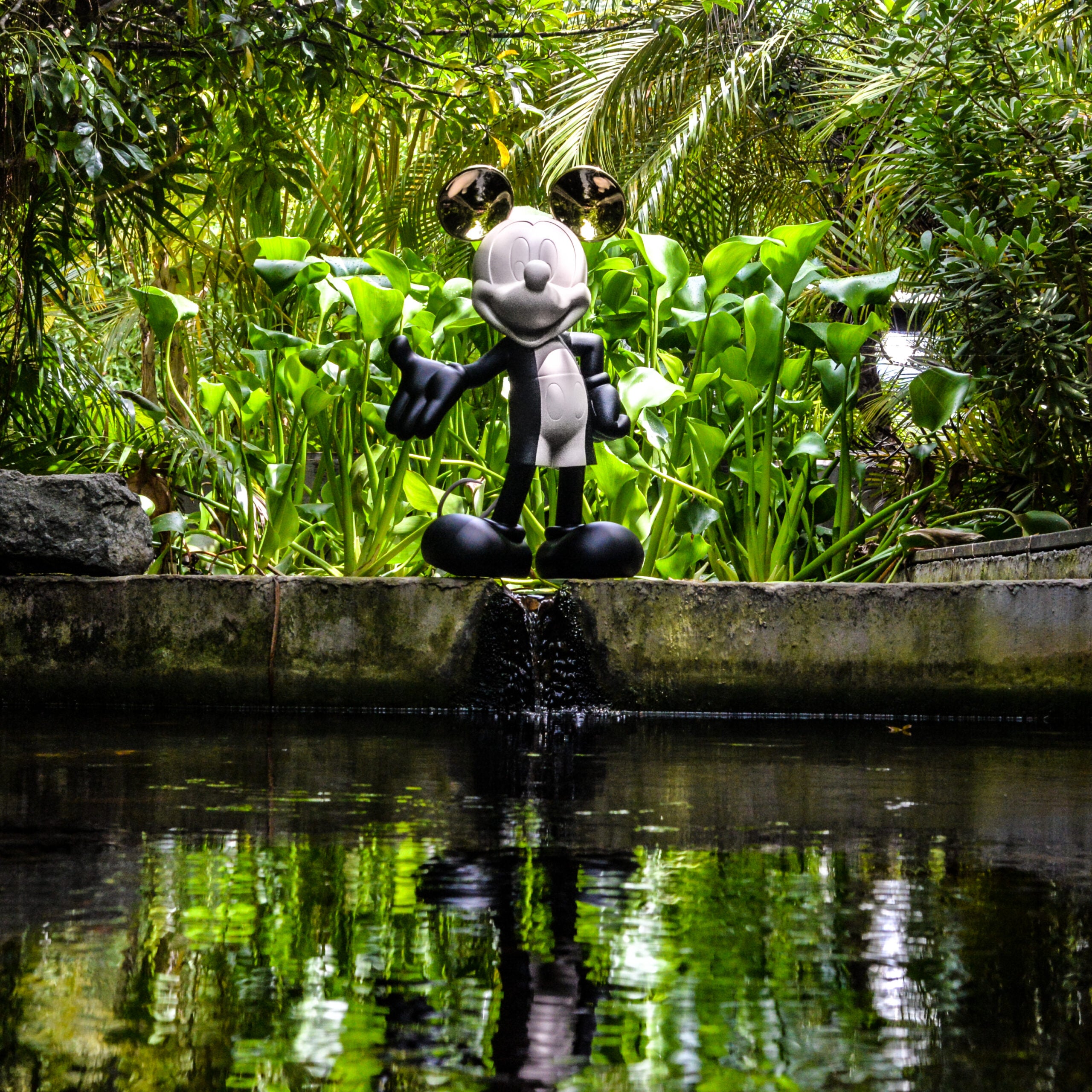 Mickey Sculpture in Black by Kelly Hoppen x Leblon Delienne