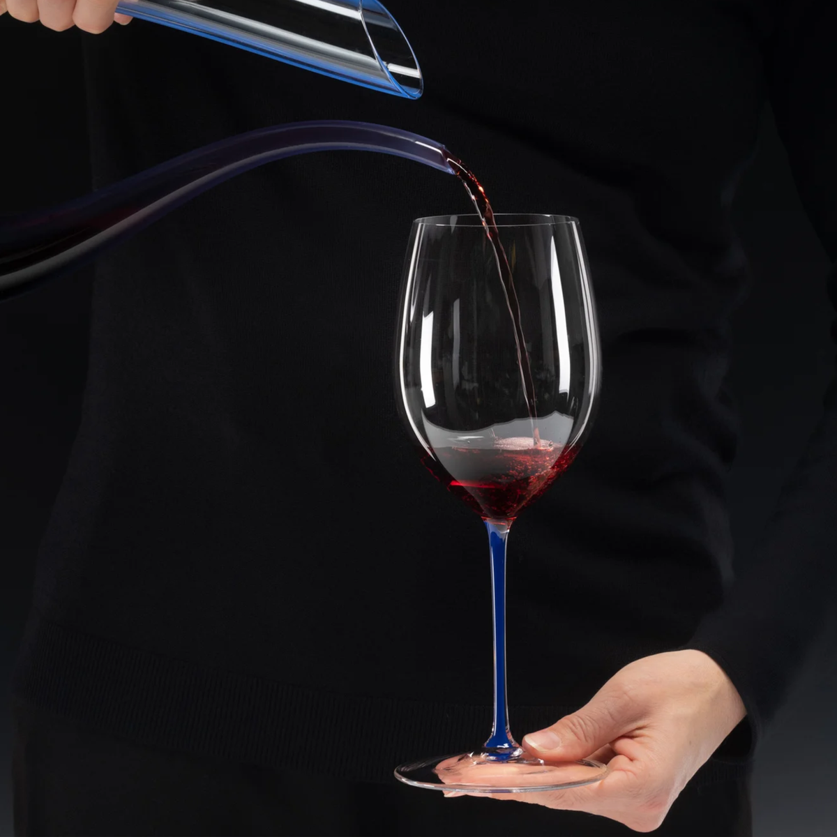 Fatto A Mano Cabernet-Merlot Wine Glass in Dark Blue