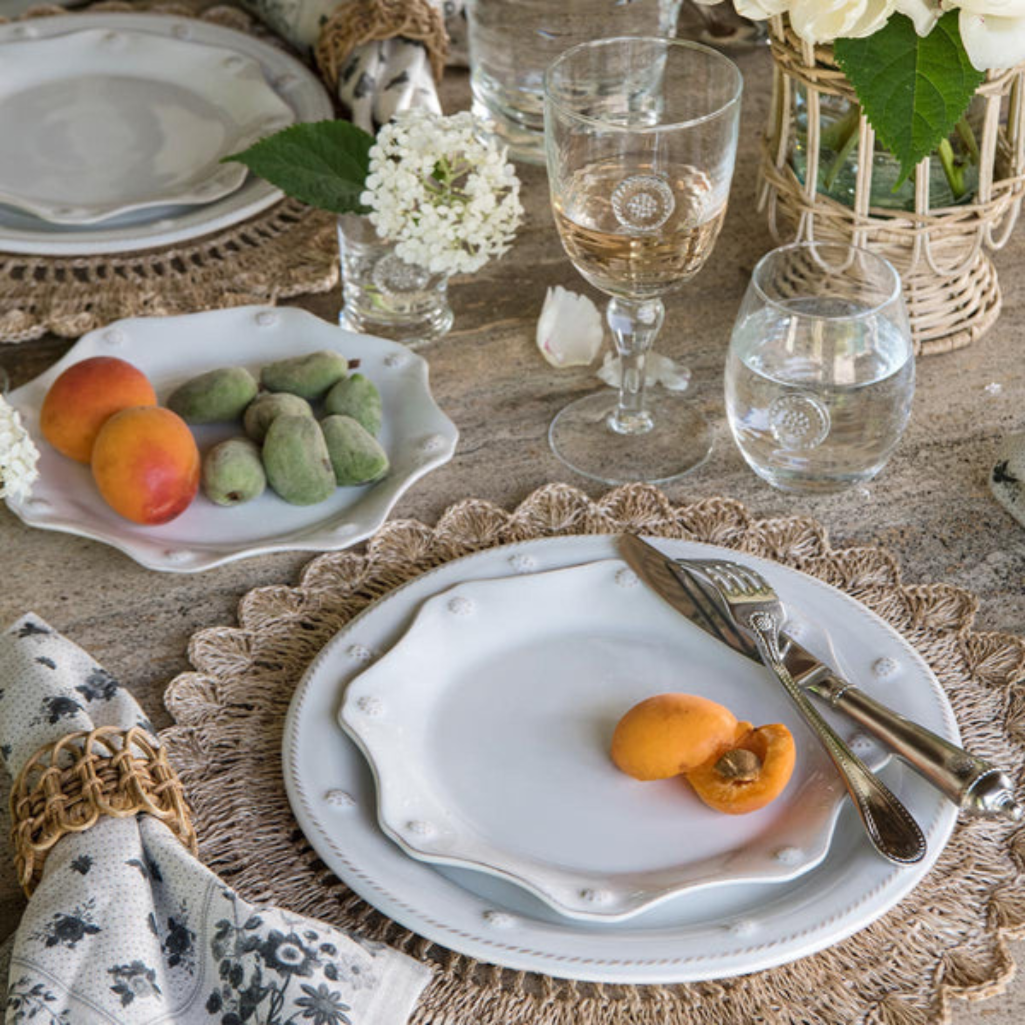 Berry & Thread Scalloped Dessert/Salad Plate - Set of 4