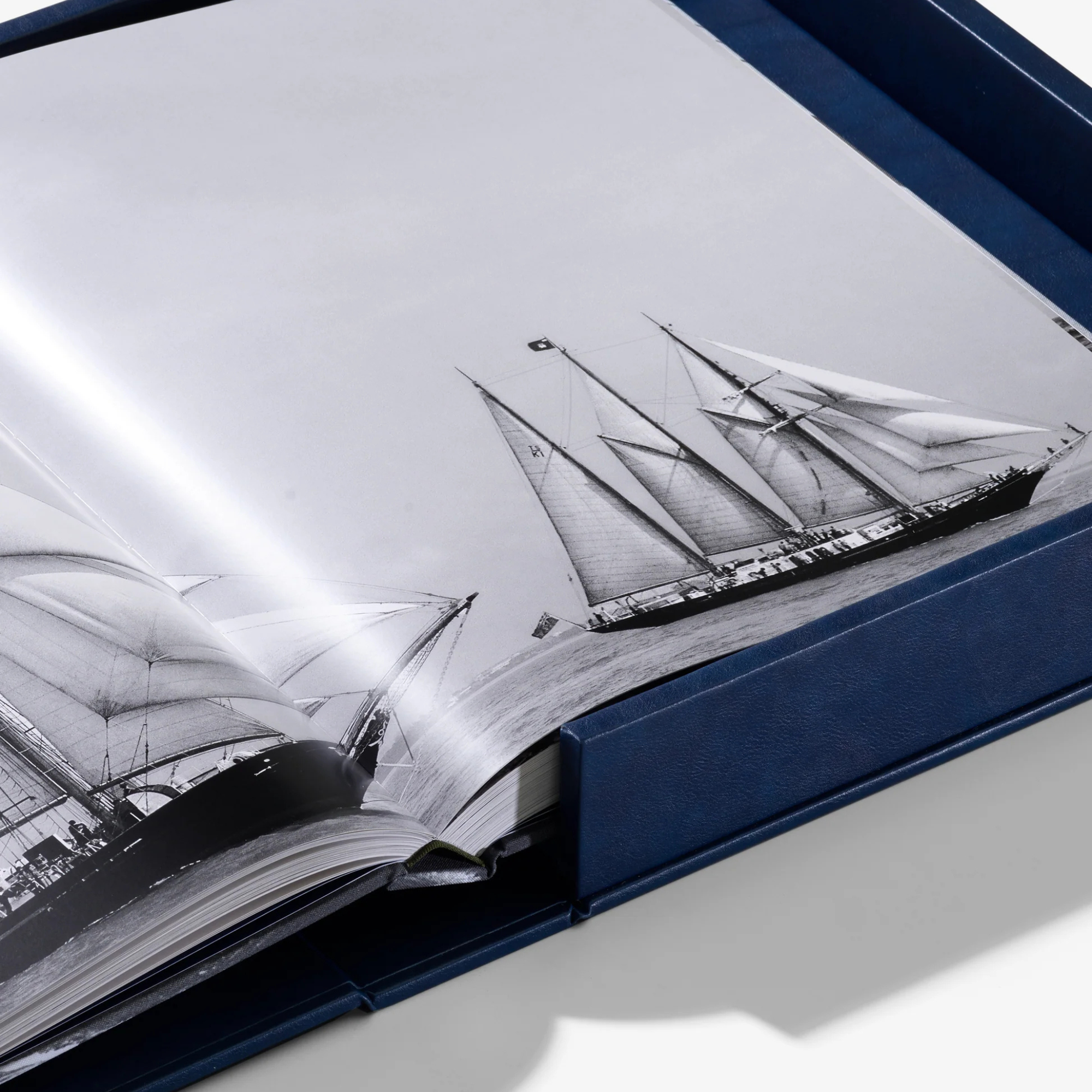 Beken of Cowes: The Art Of Sailing Second Edition